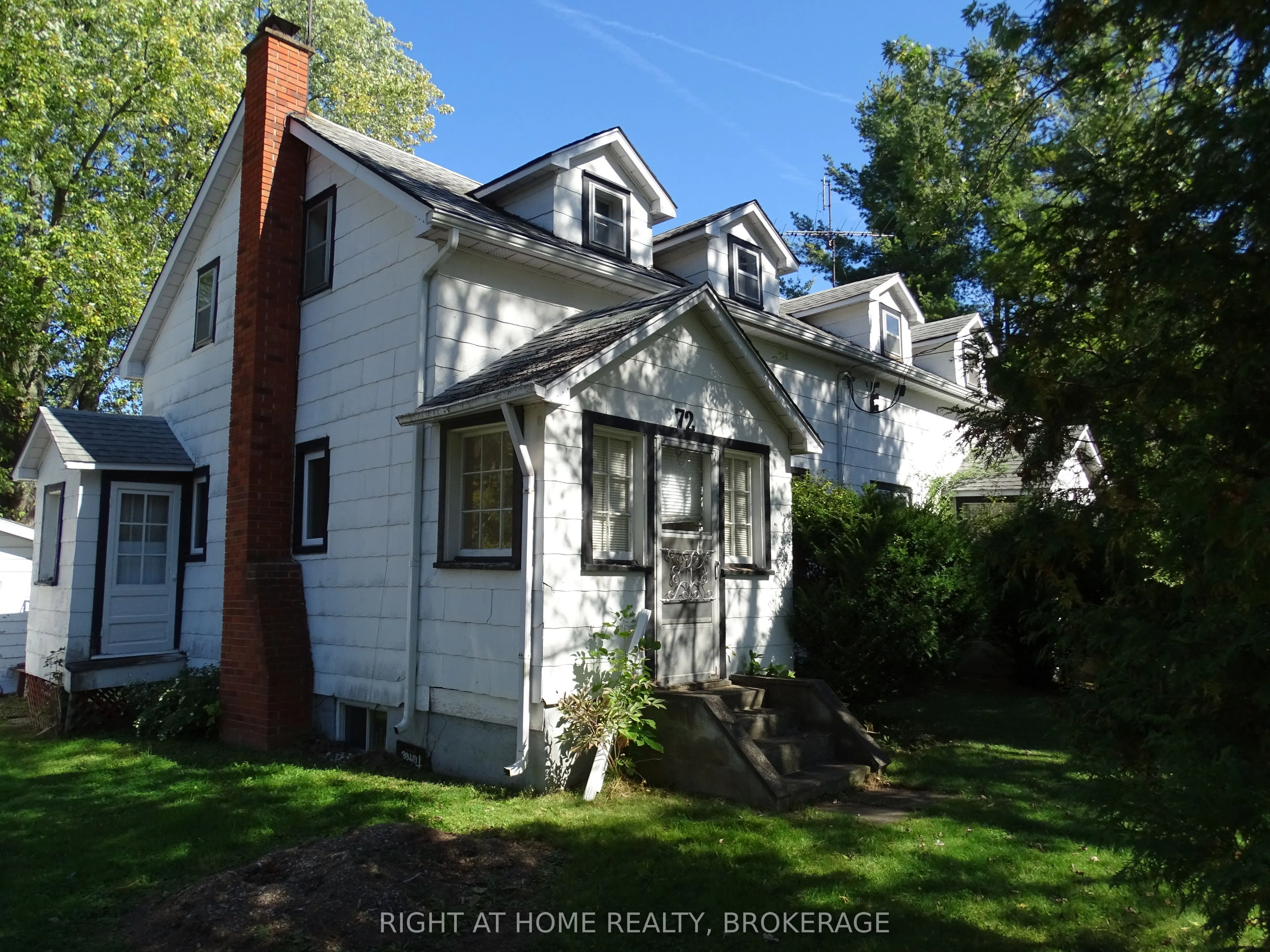 72 Bridge Street W