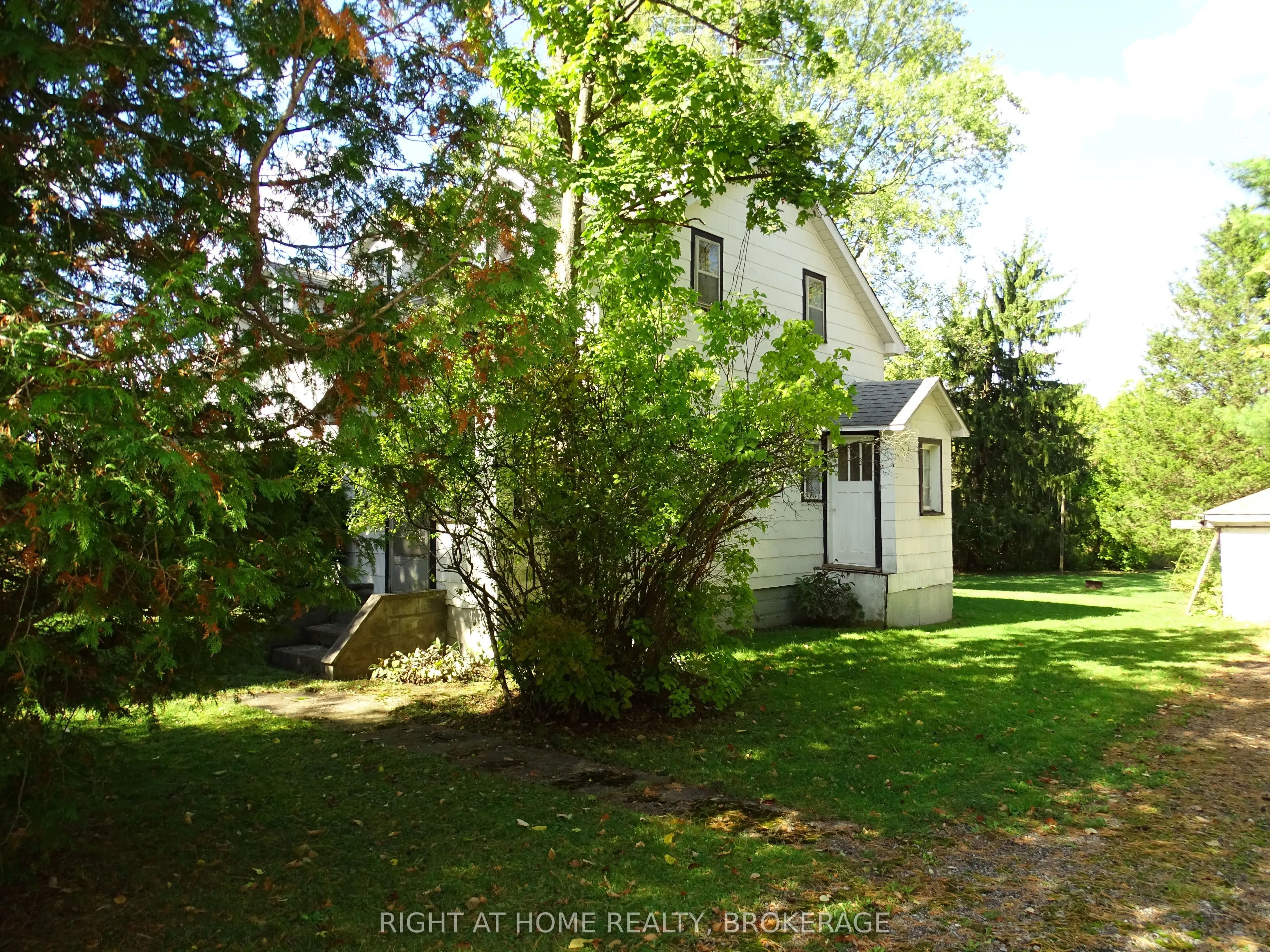 72 Bridge Street W