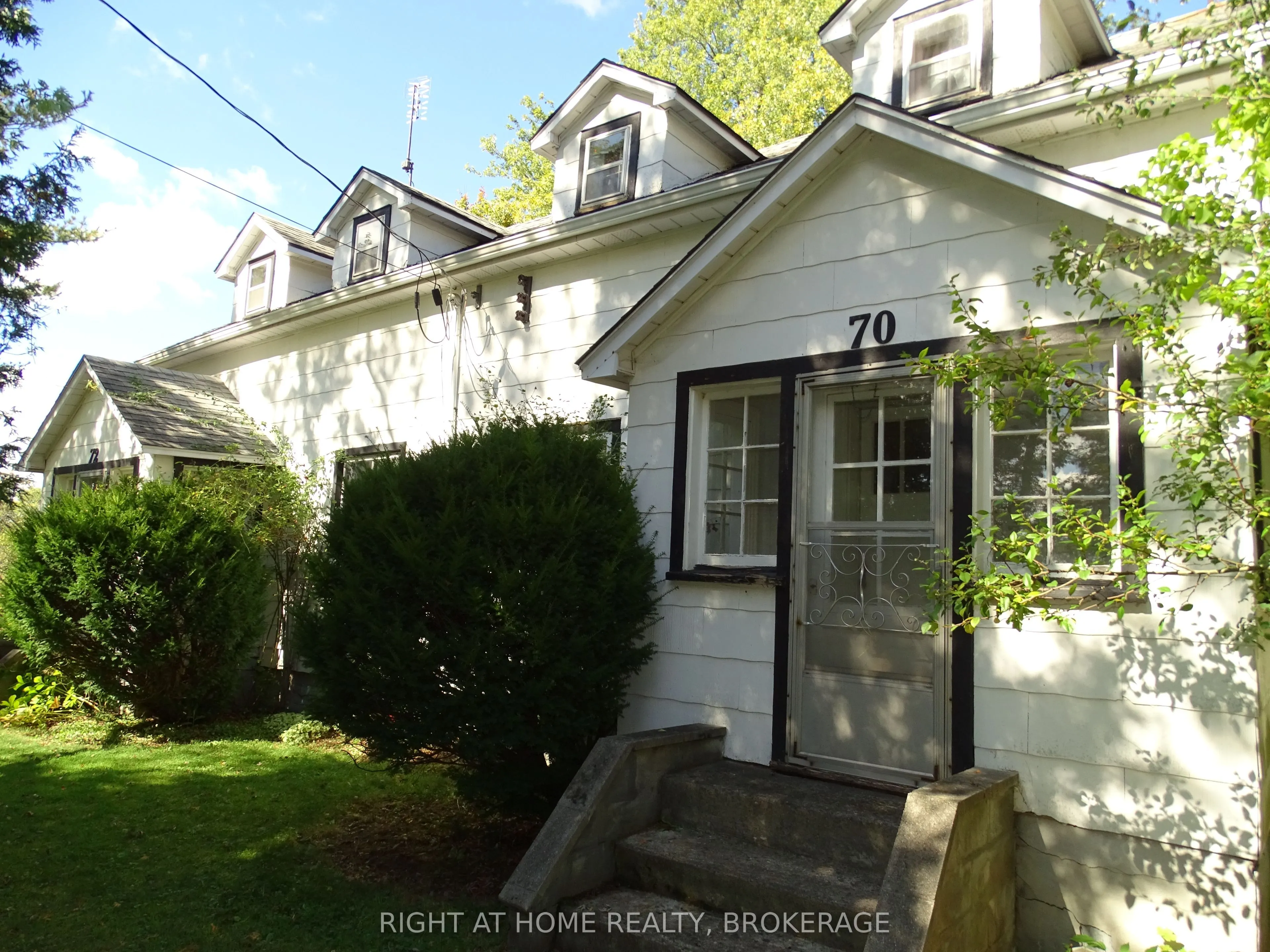 72 Bridge Street W