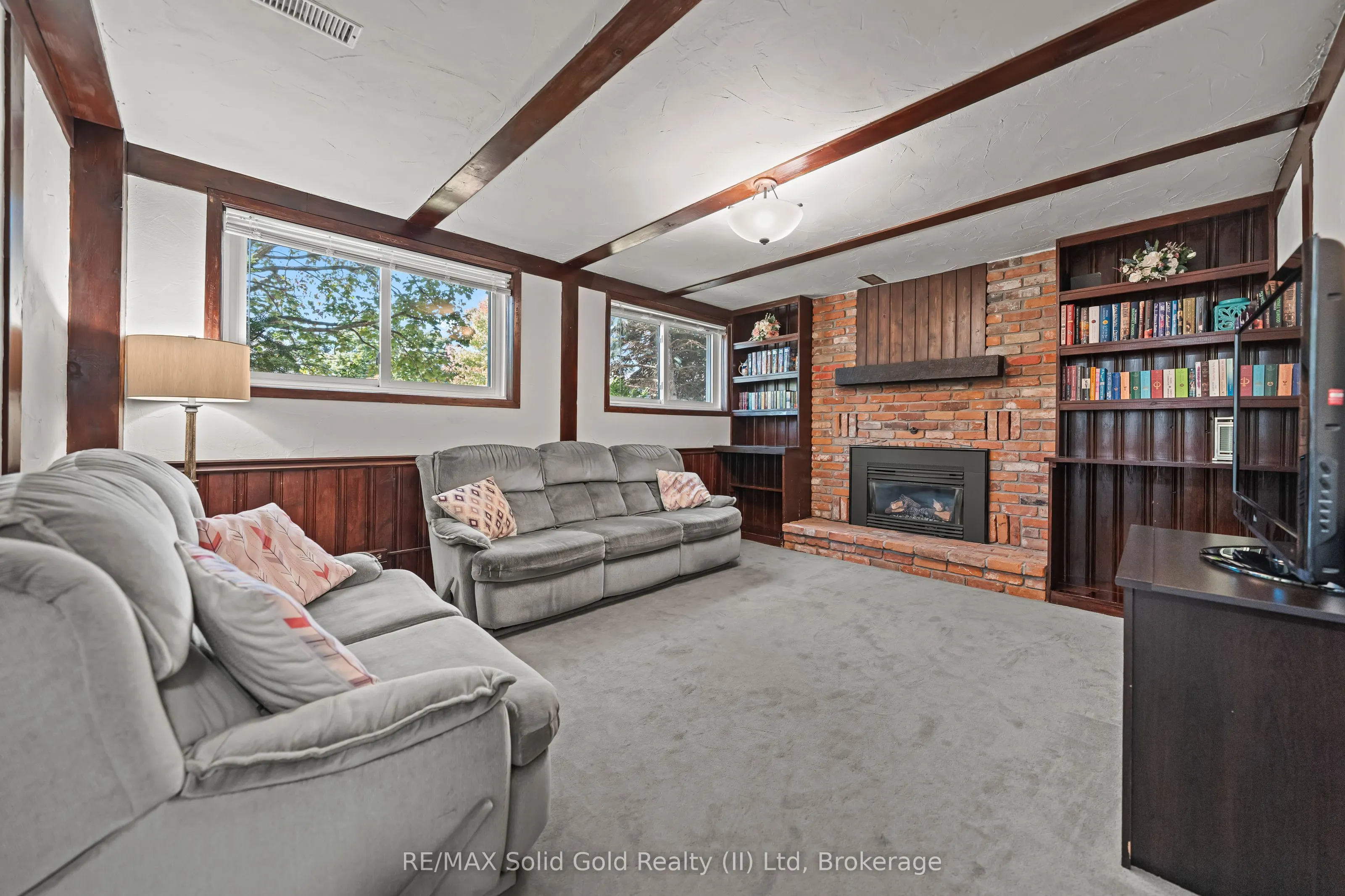 37 Thornhill Drive