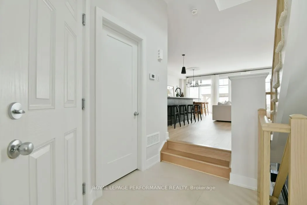 713 Cap Diamant Way