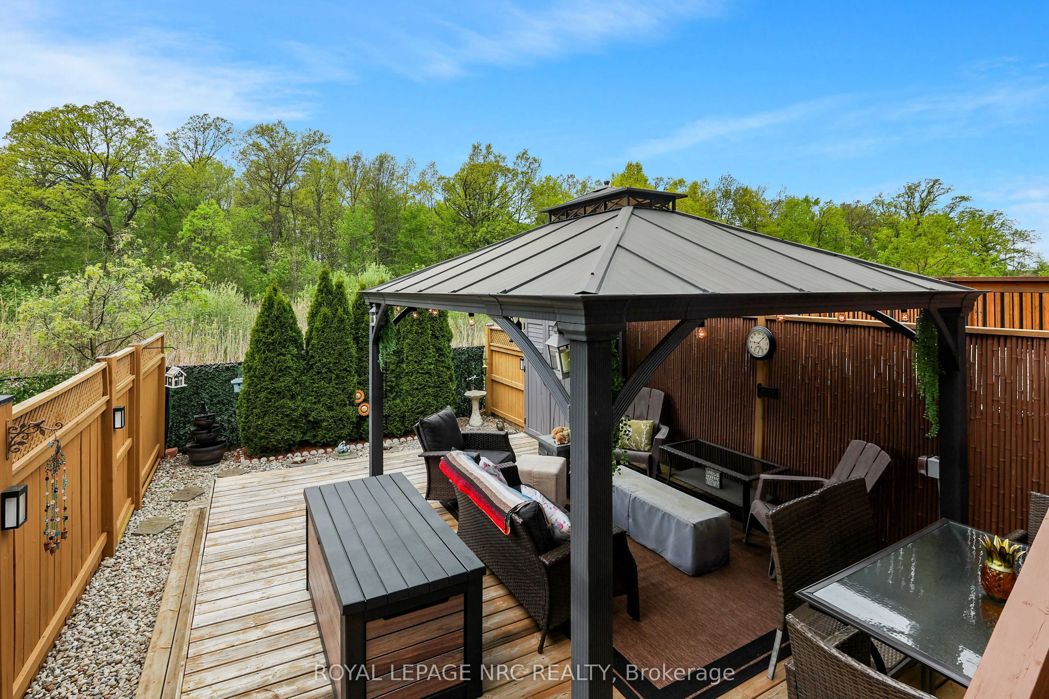 8681 Dogwood Crescent