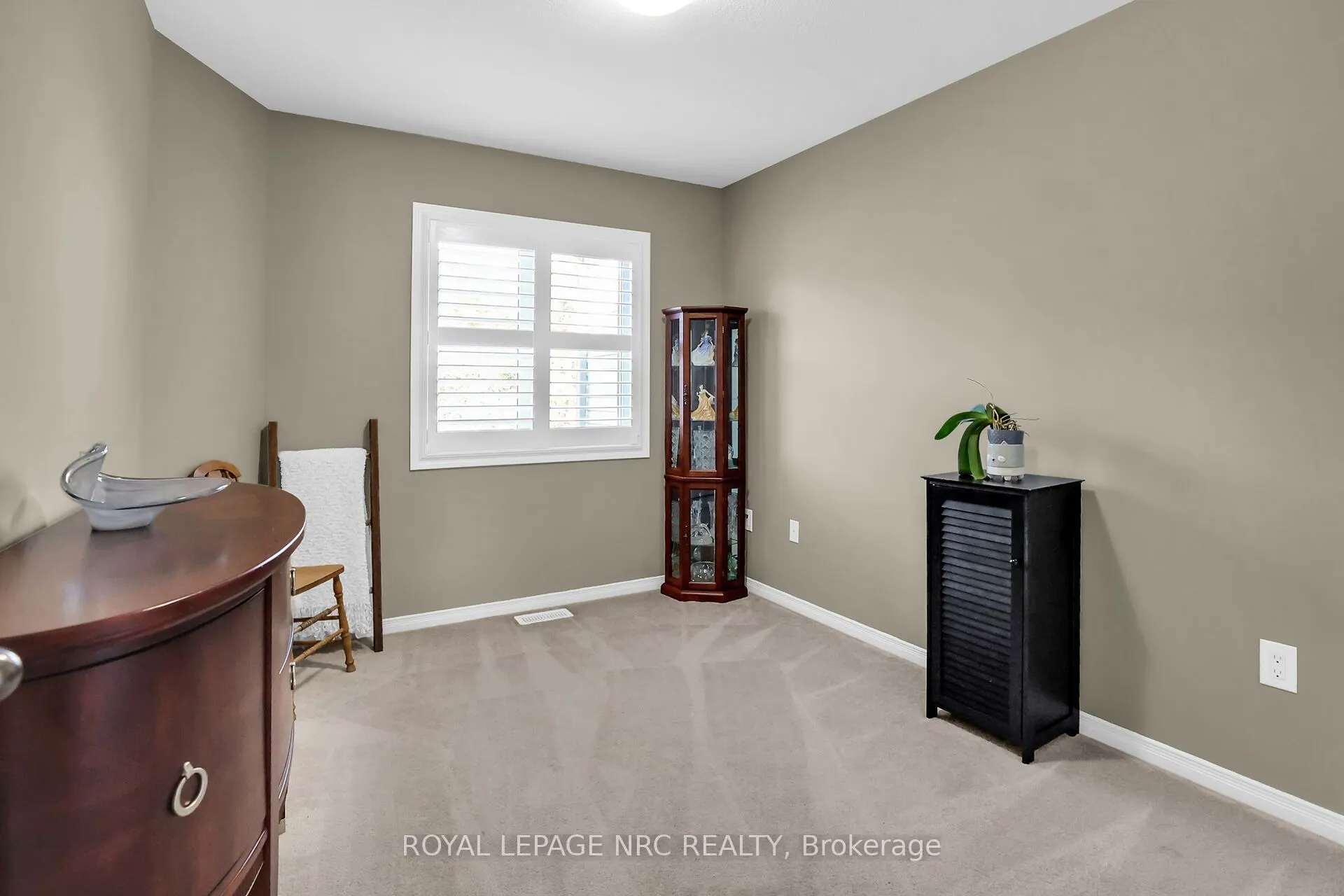 8681 Dogwood Crescent