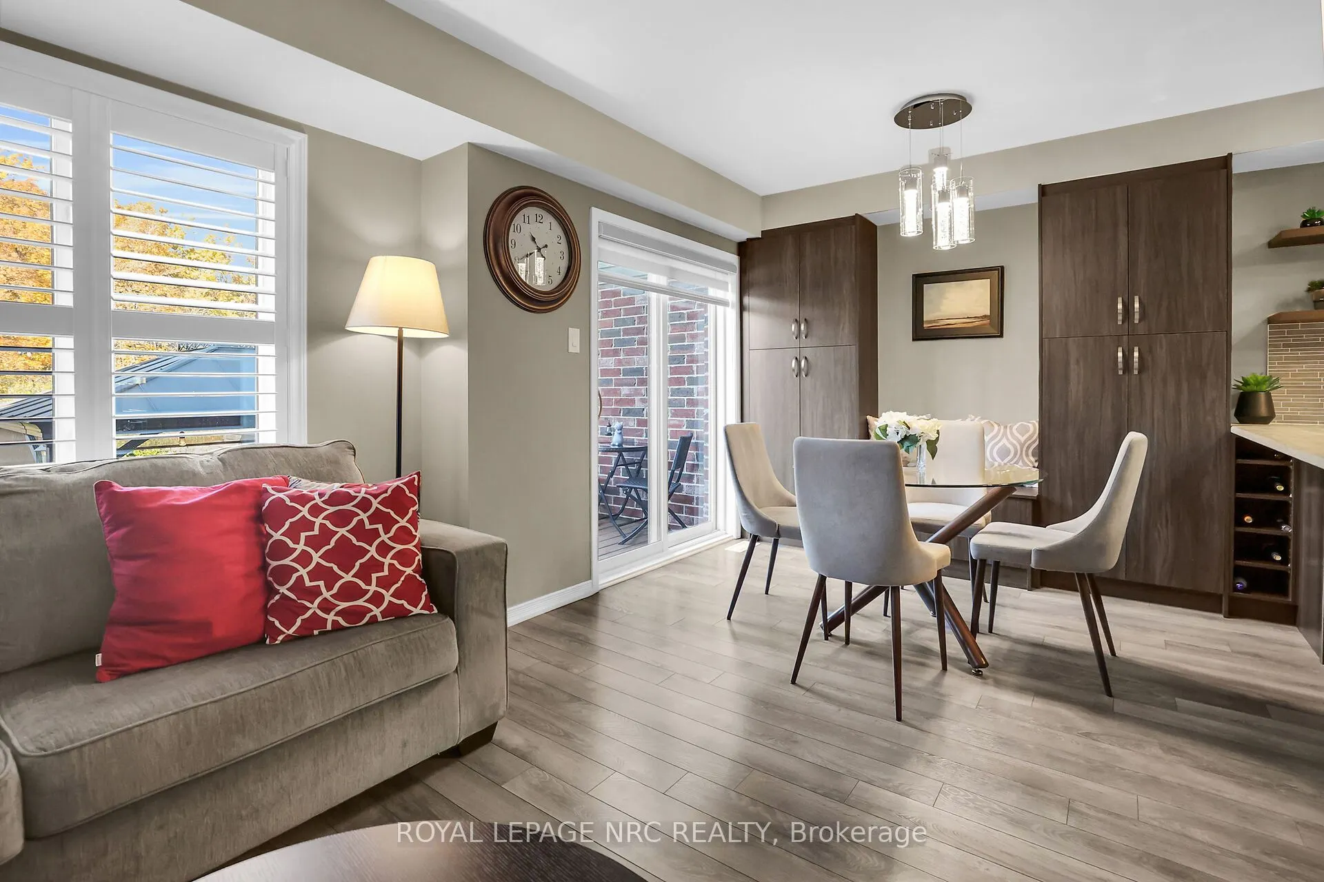 8681 Dogwood Crescent