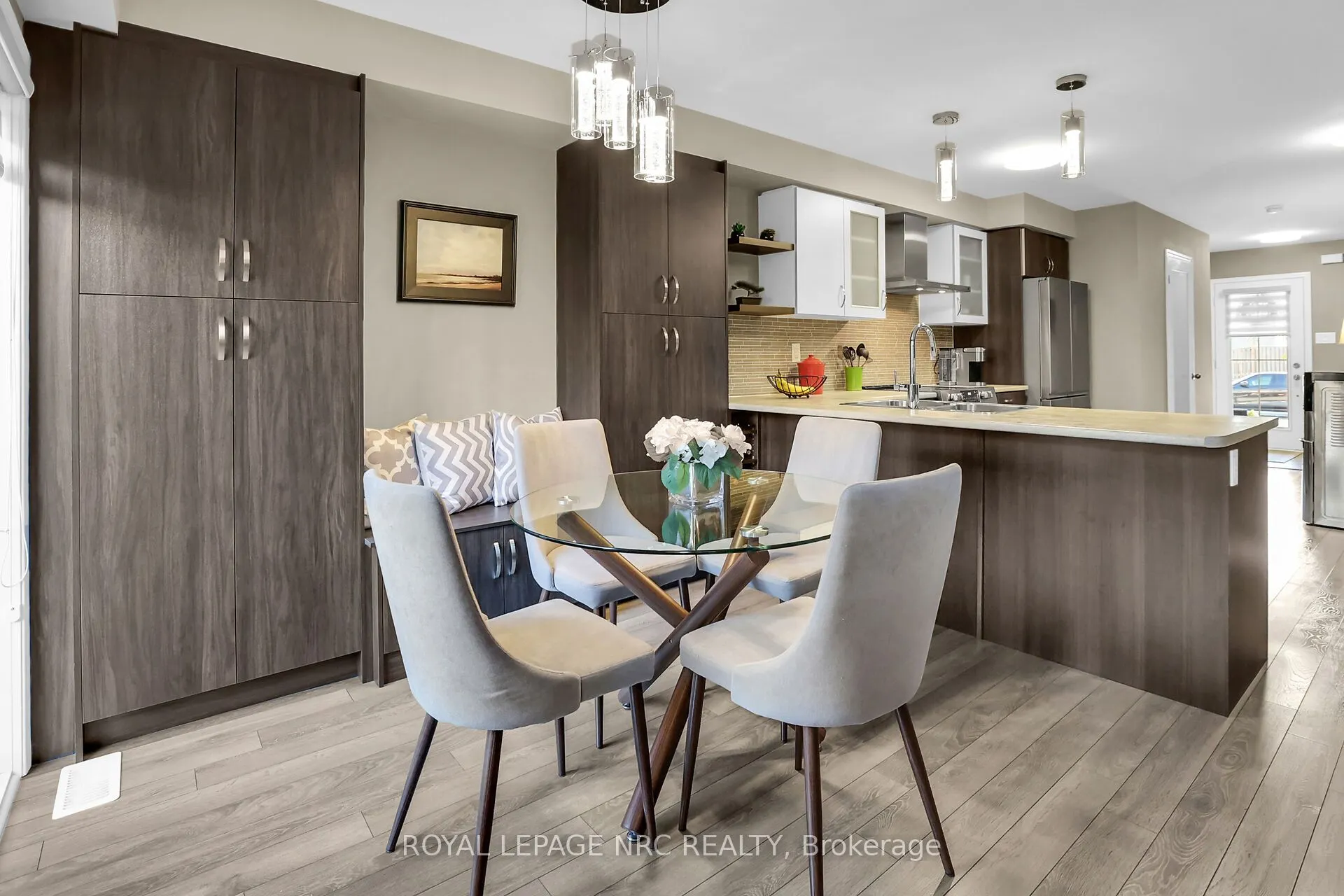 8681 Dogwood Crescent