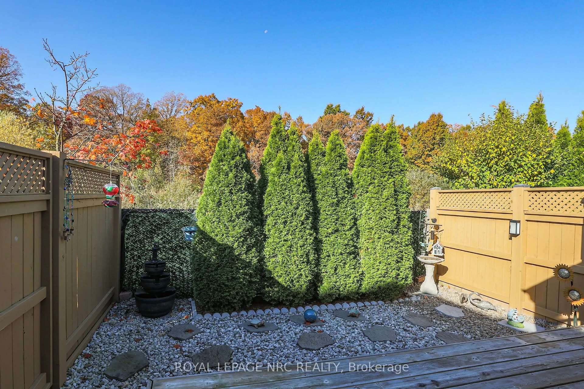 8681 Dogwood Crescent