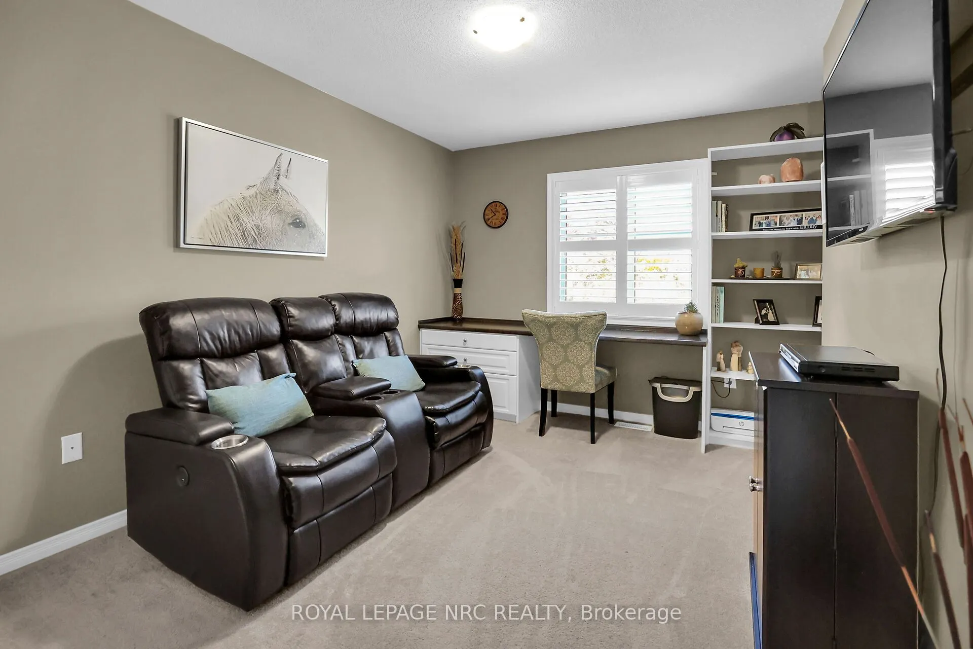 8681 Dogwood Crescent