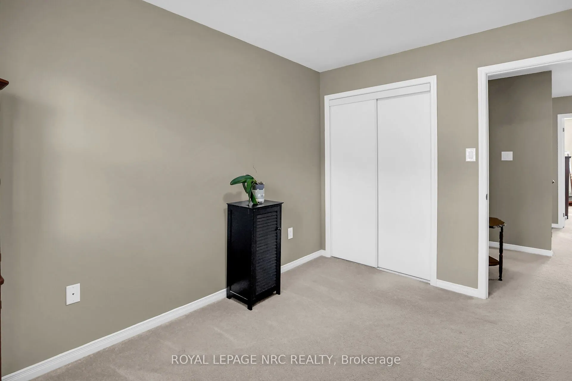 8681 Dogwood Crescent