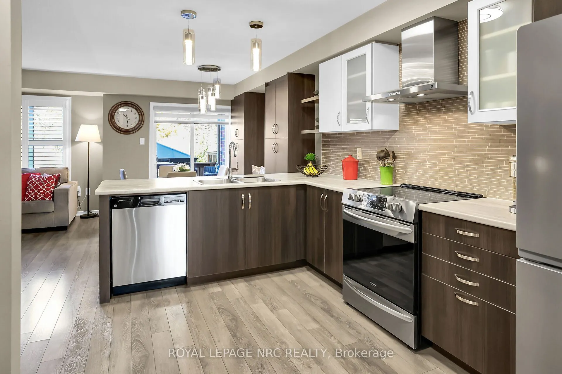 8681 Dogwood Crescent