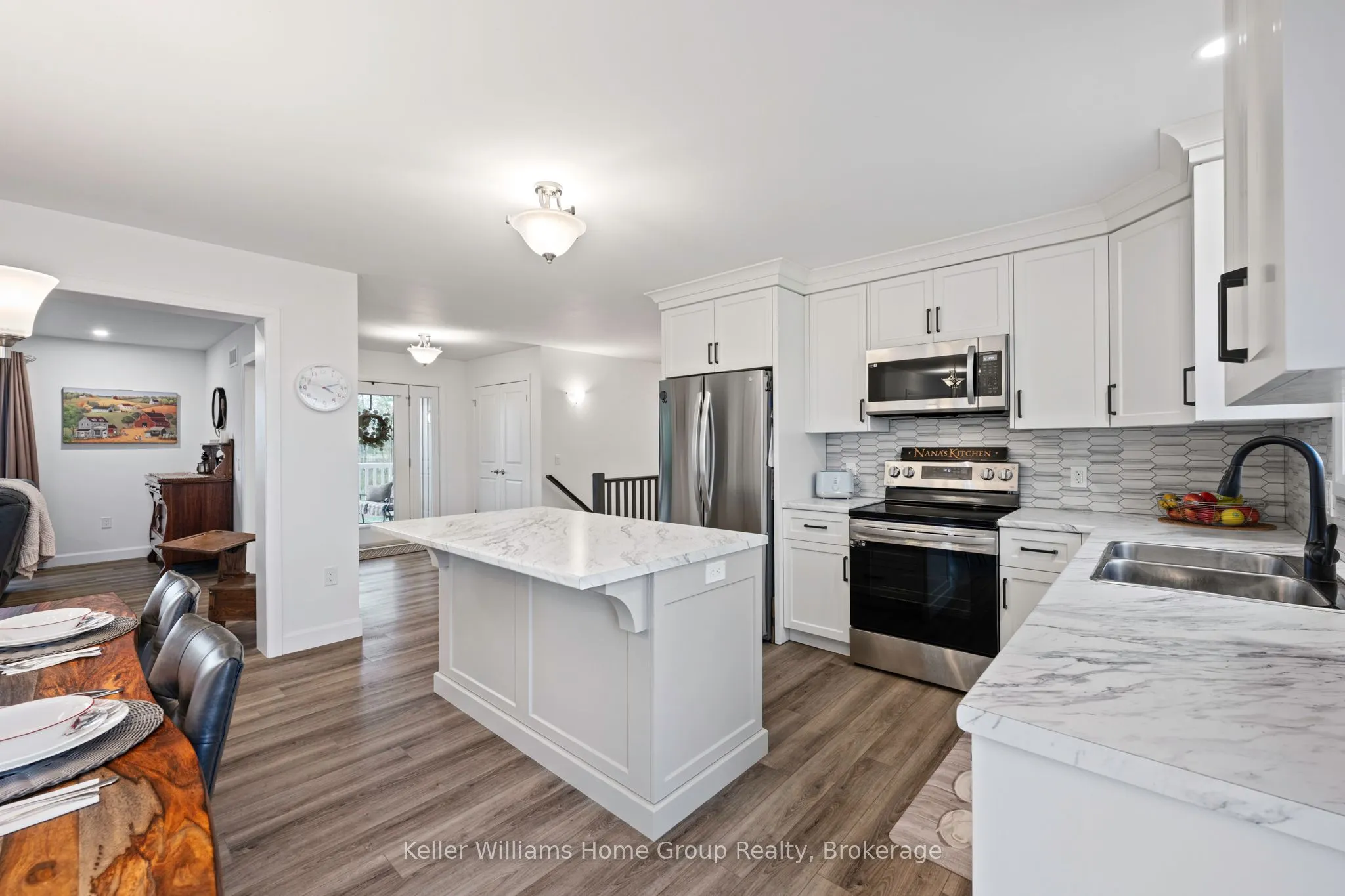 244274 5 Sideroad