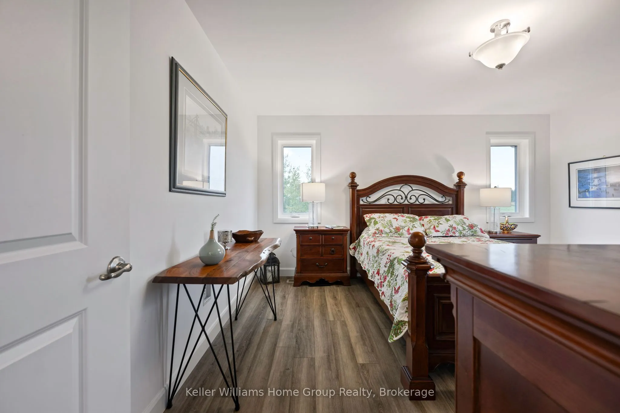 244274 5 Sideroad