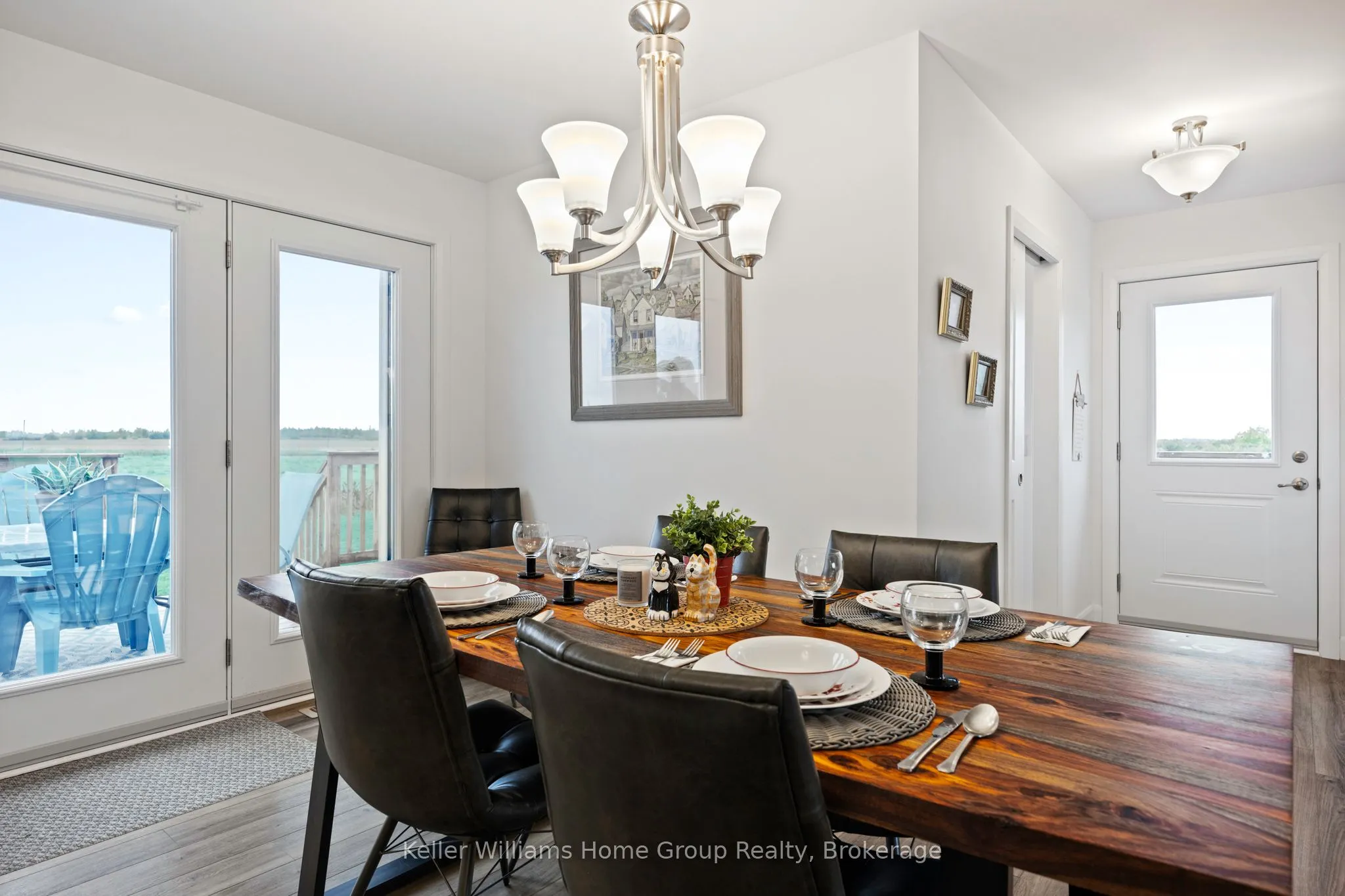 244274 5 Sideroad