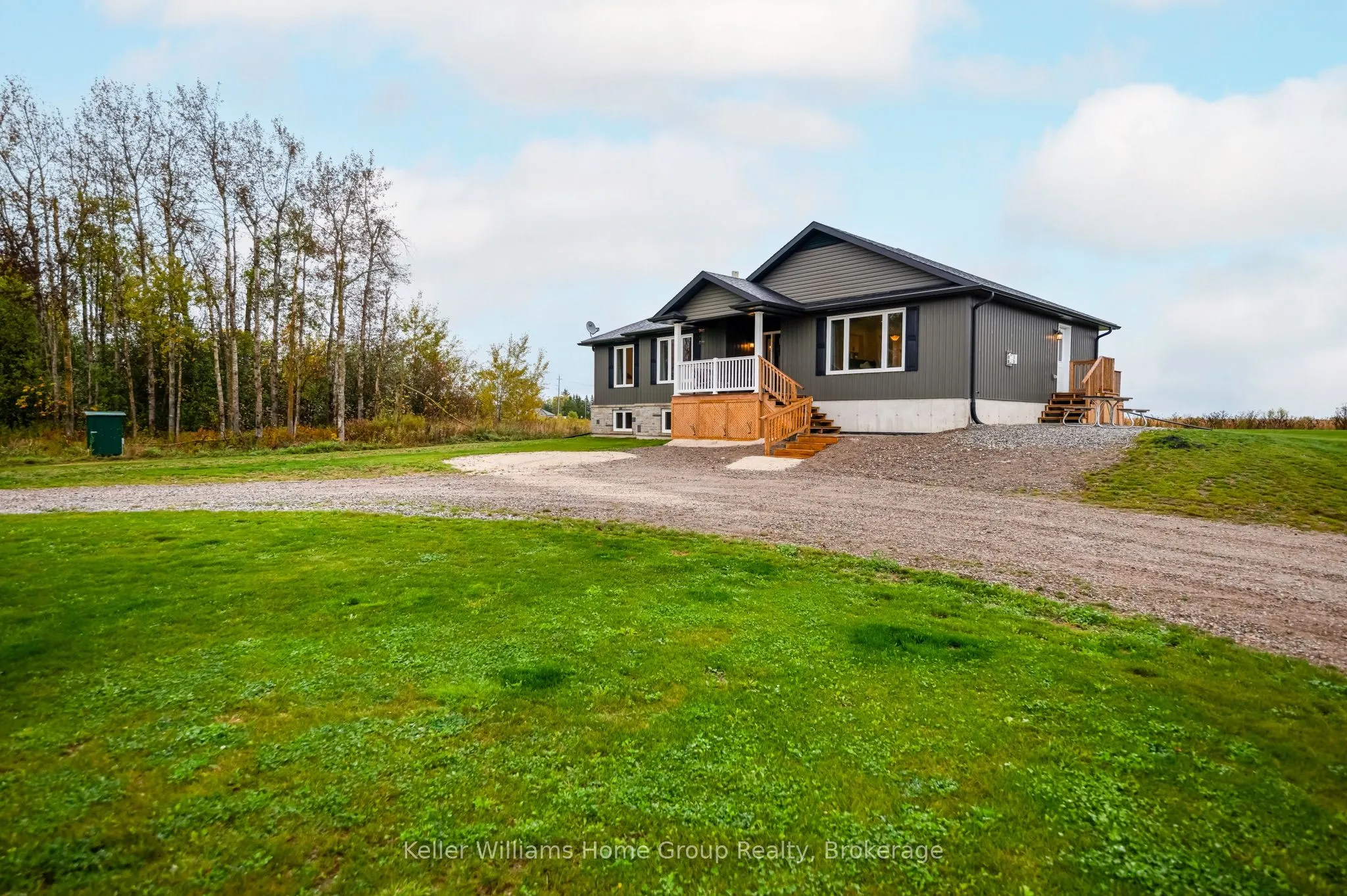 244274 5 Sideroad