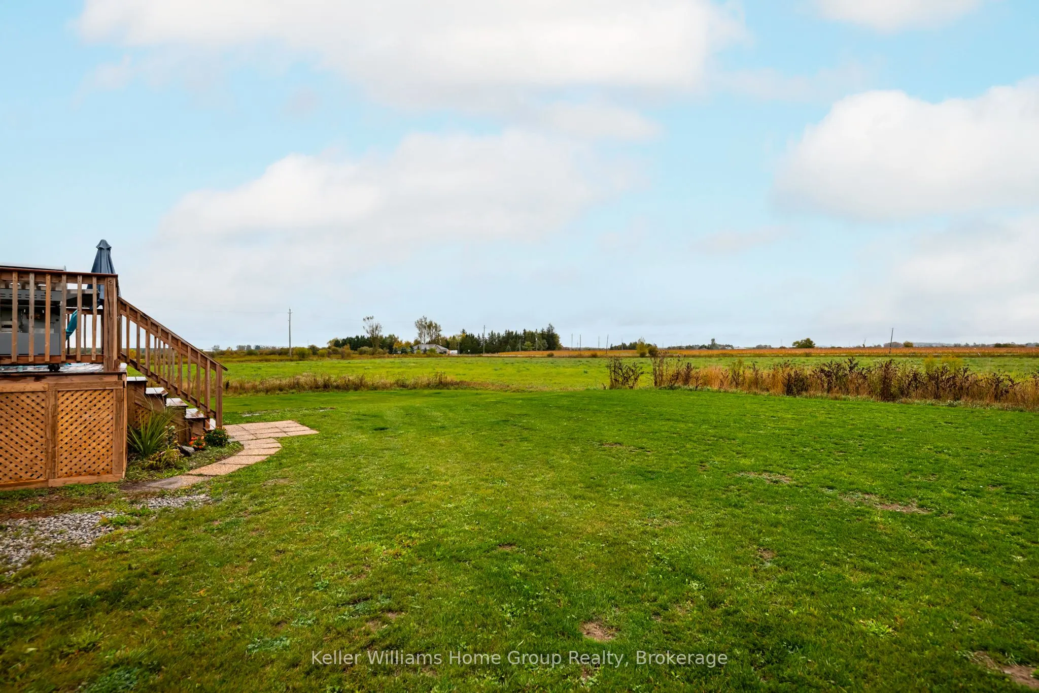 244274 5 Sideroad