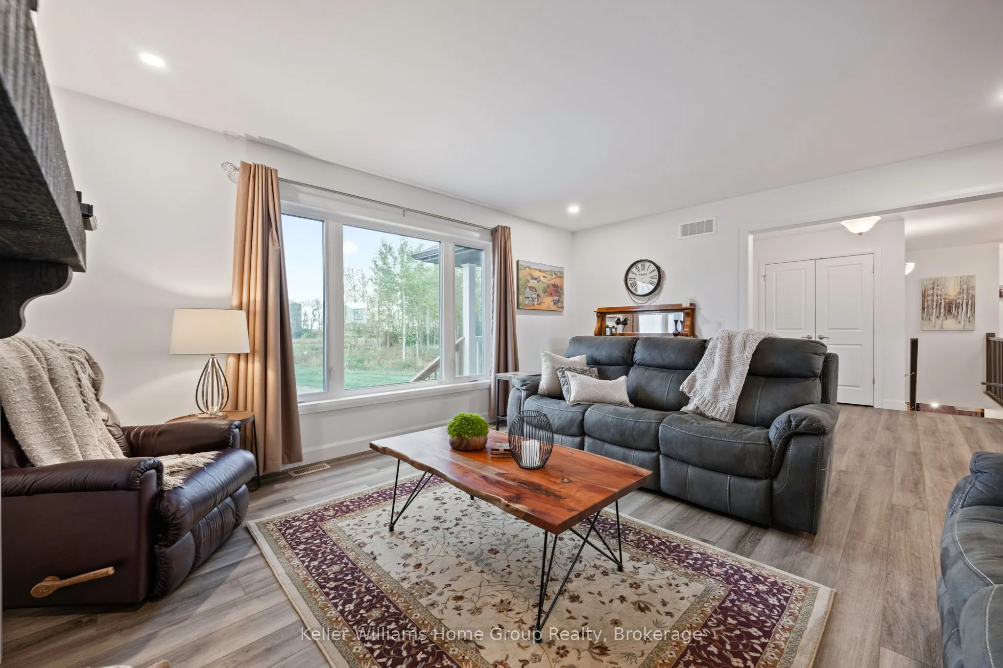244274 5 Sideroad