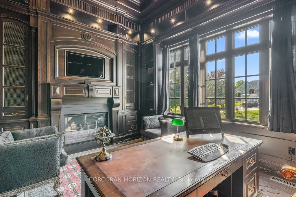 546 Woolwich Place