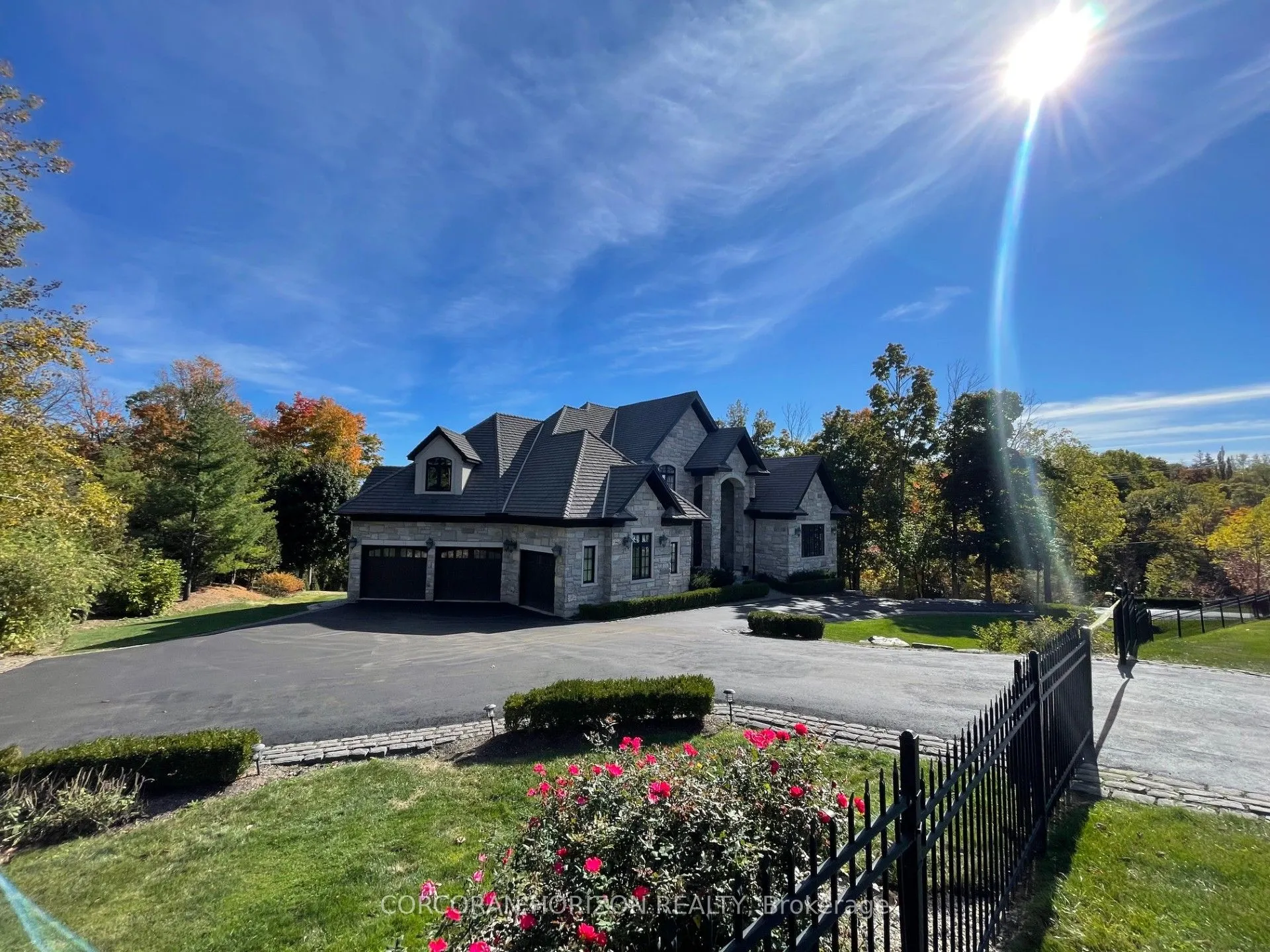 546 Woolwich Place