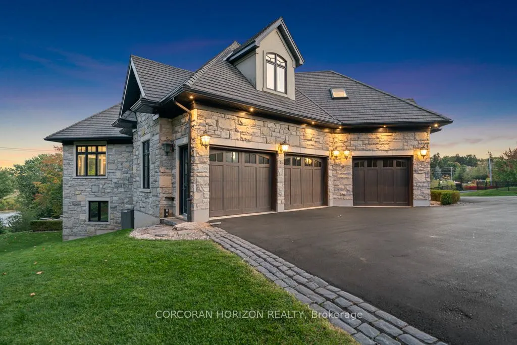 546 Woolwich Place