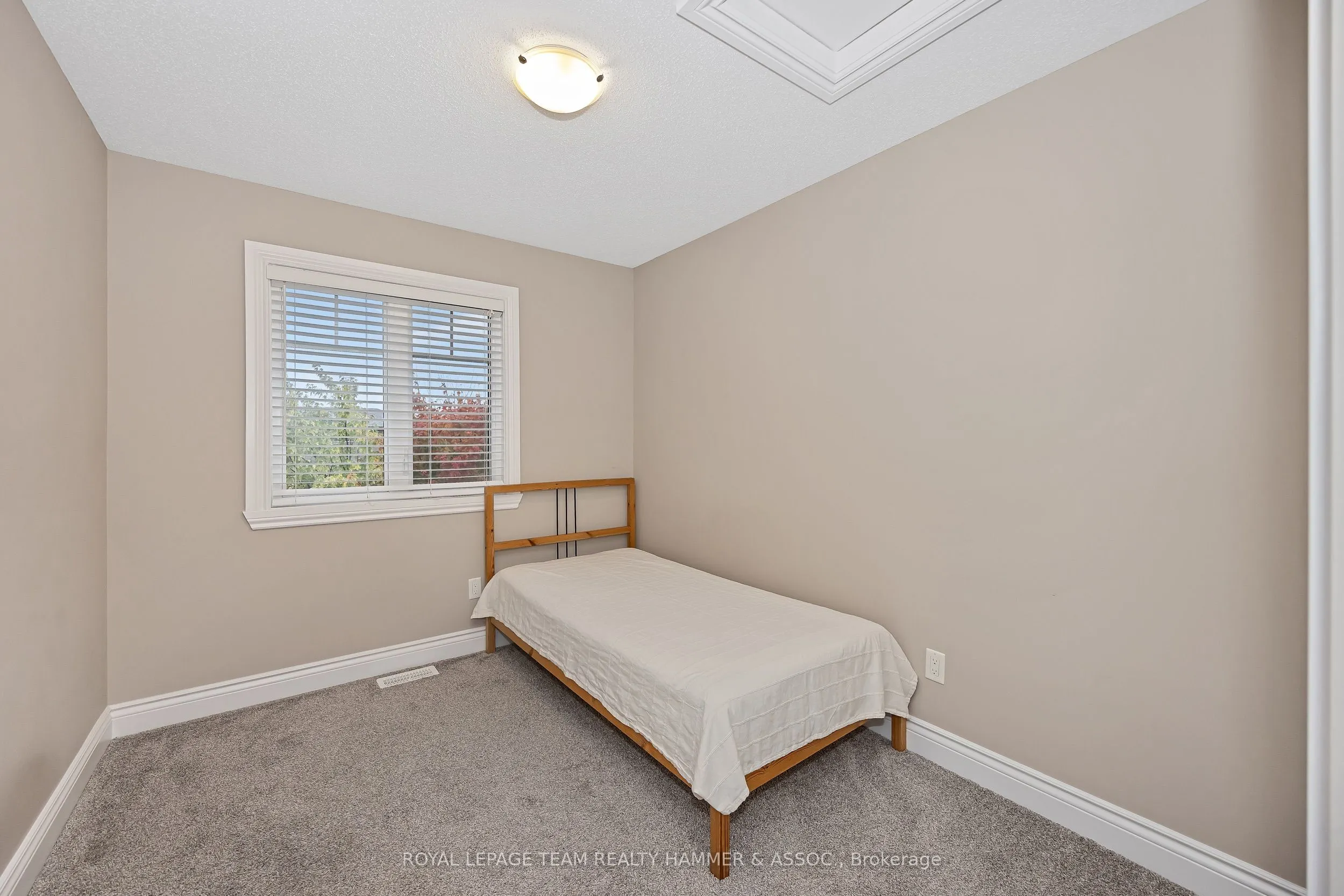 1184 Docteur Corbeil Boulevard