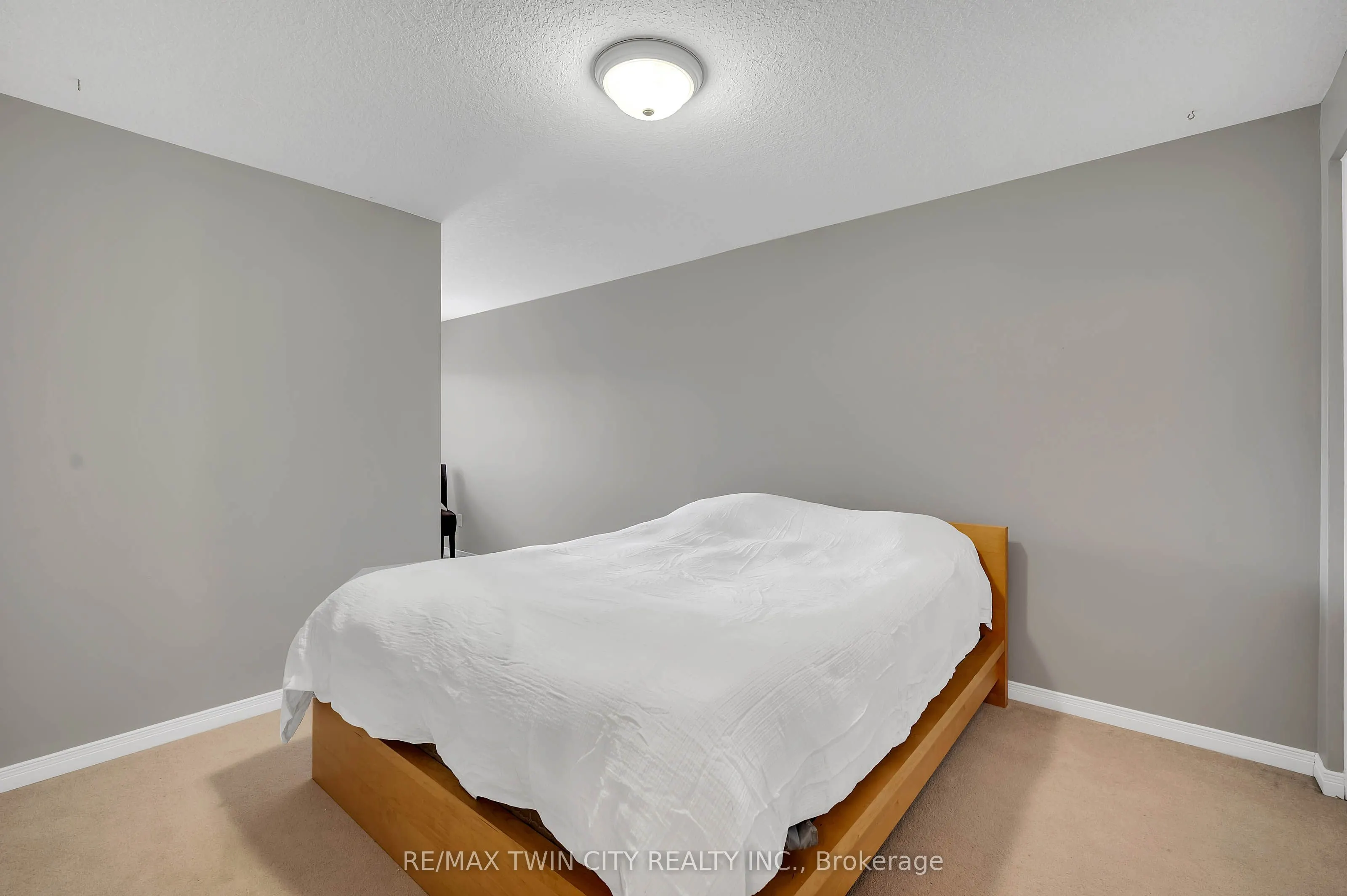 205 Snowdrop Crescent