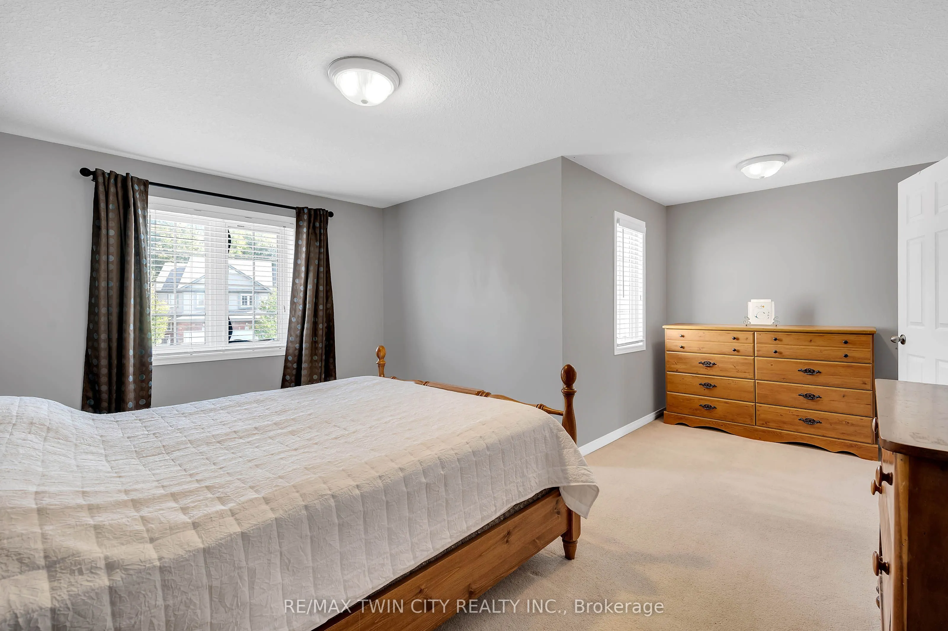 205 Snowdrop Crescent