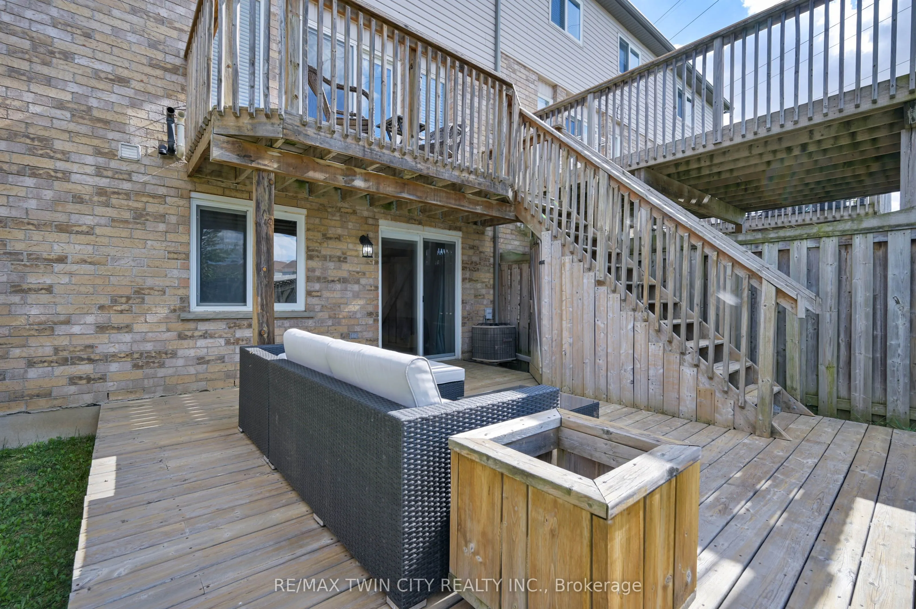 205 Snowdrop Crescent