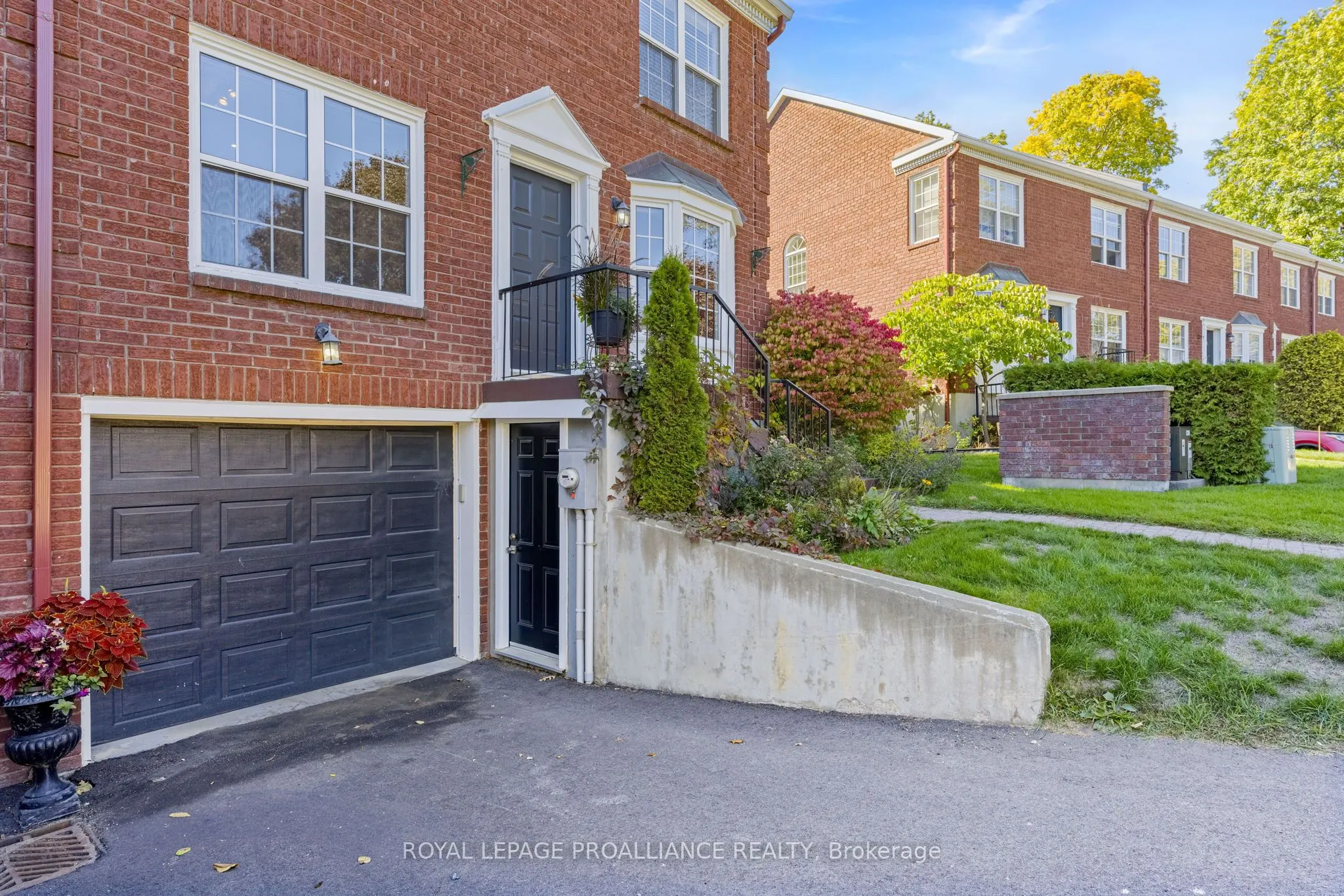 35 Country Club Place, #35