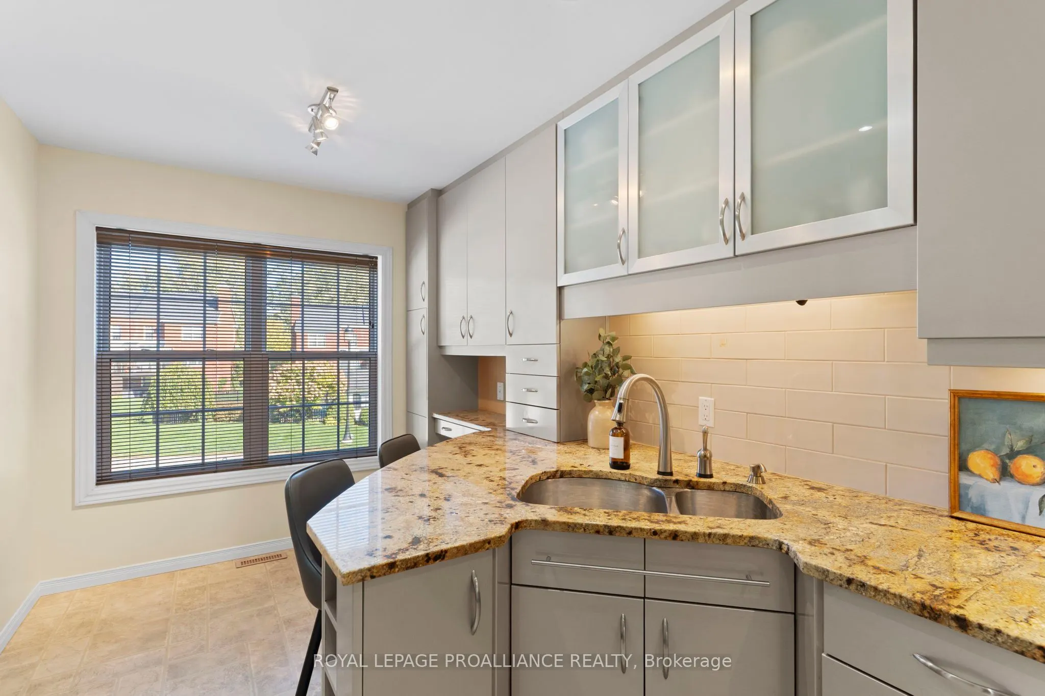 35 Country Club Place, #35