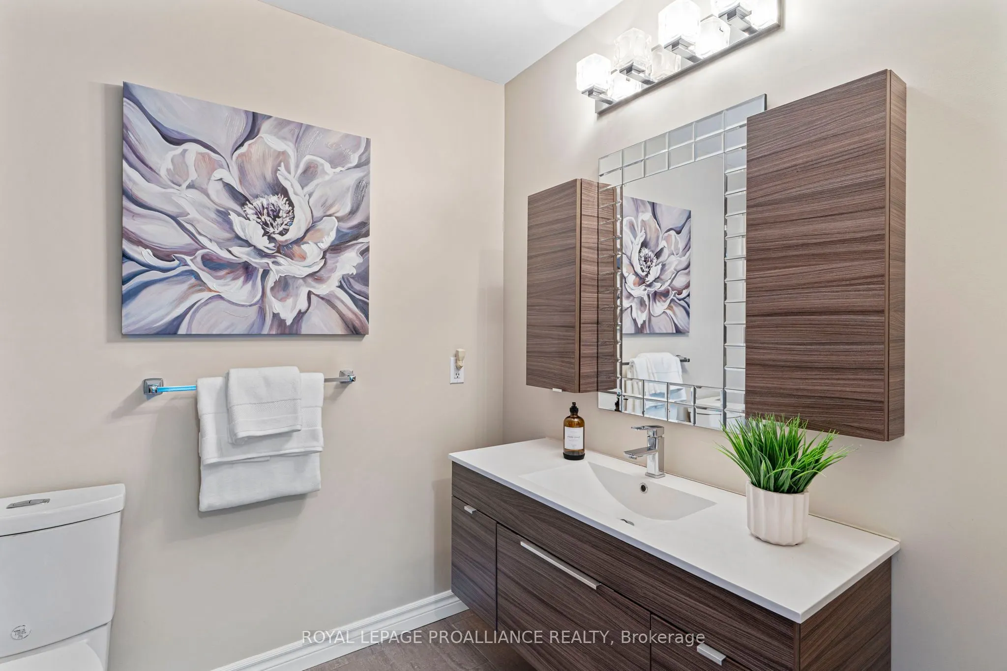 35 Country Club Place, #35