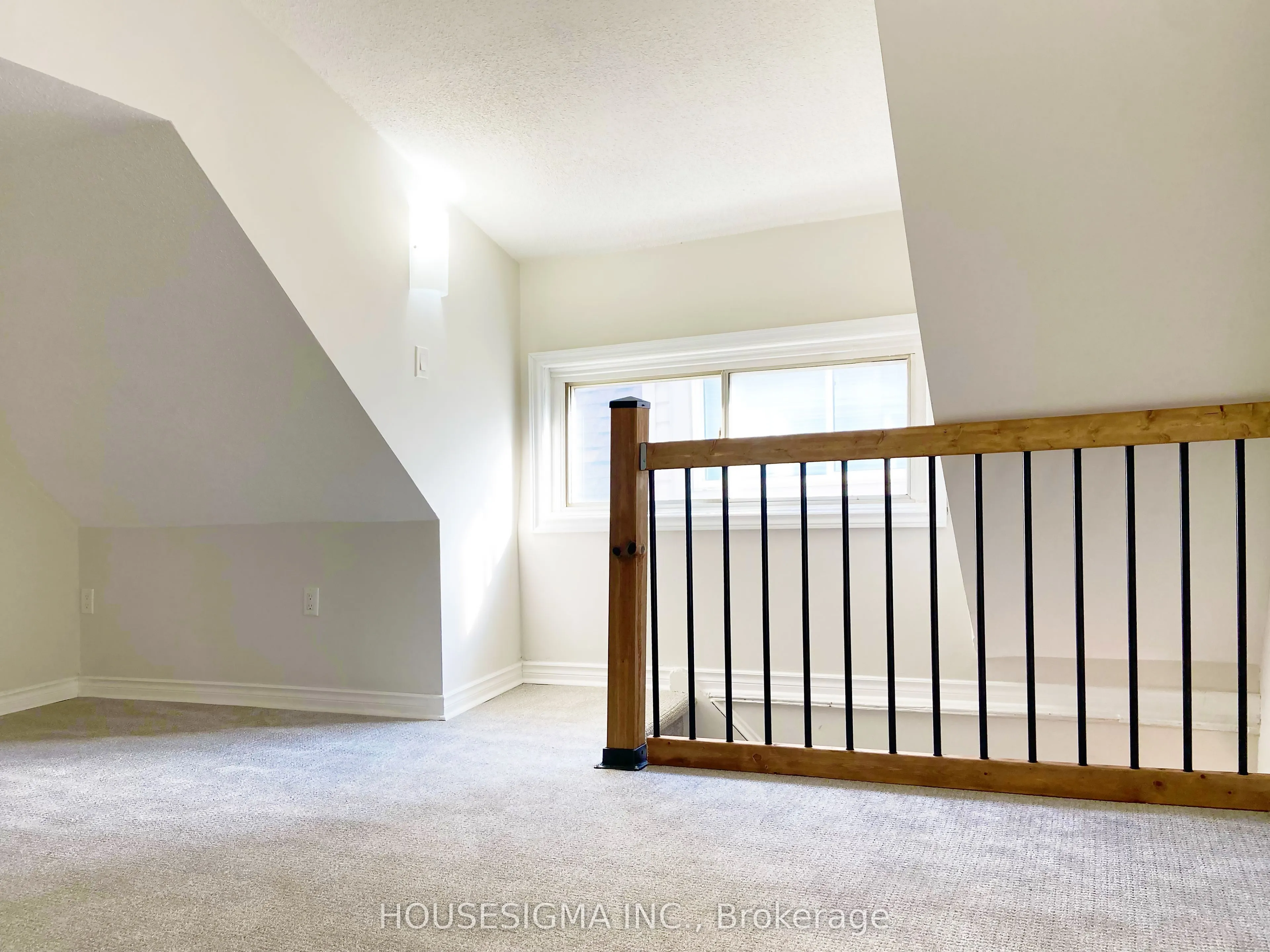 19 Erie Avenue, #Upper