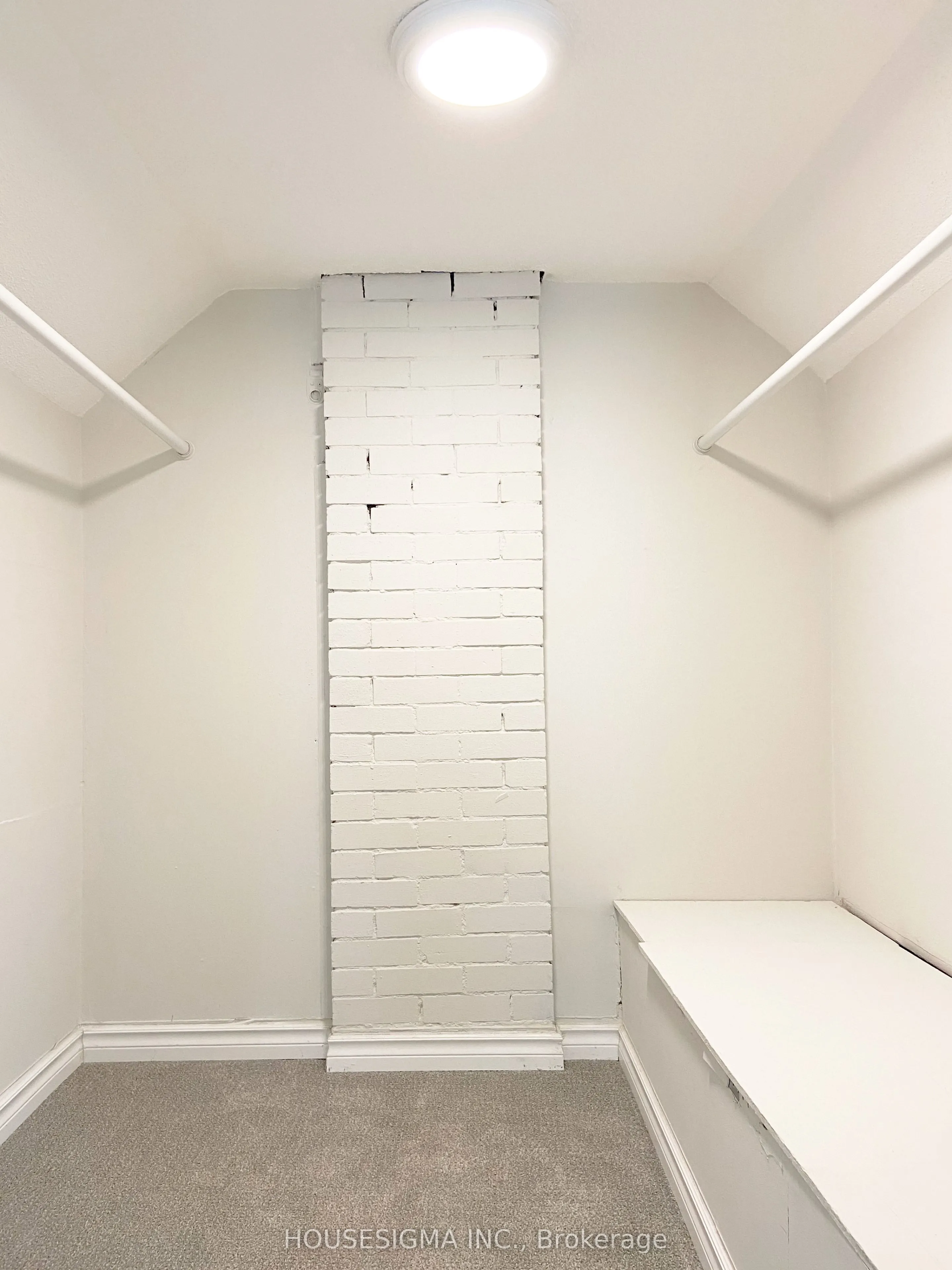 19 Erie Avenue, #Upper