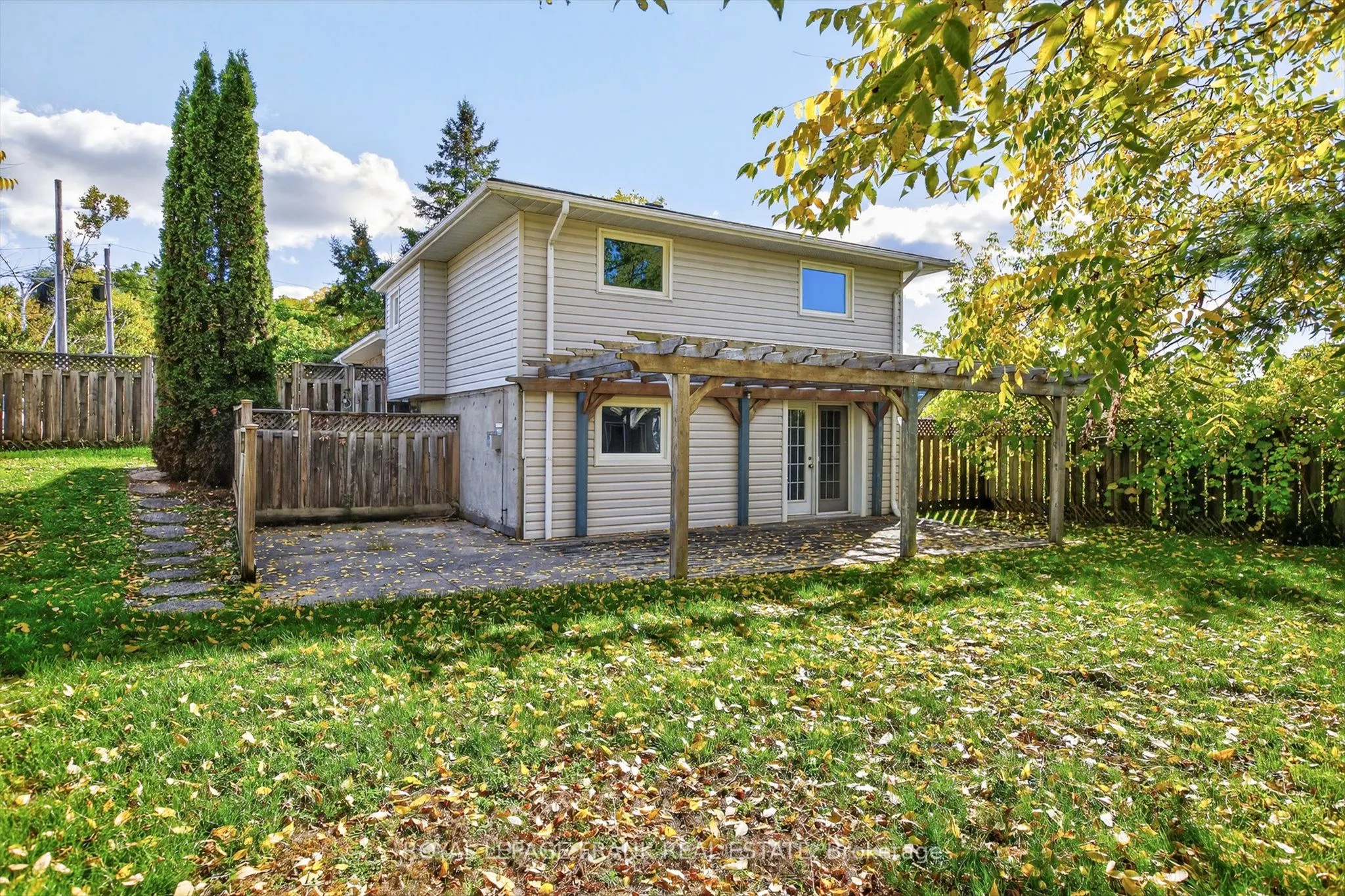 20 Colbourne St Street