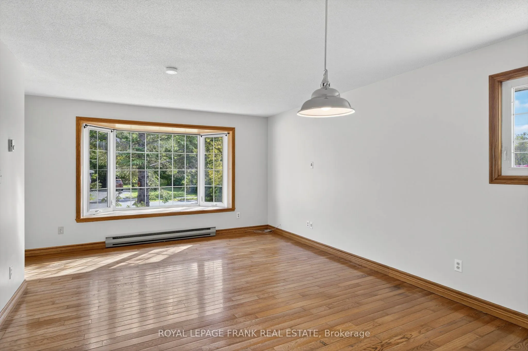 20 Colbourne St Street