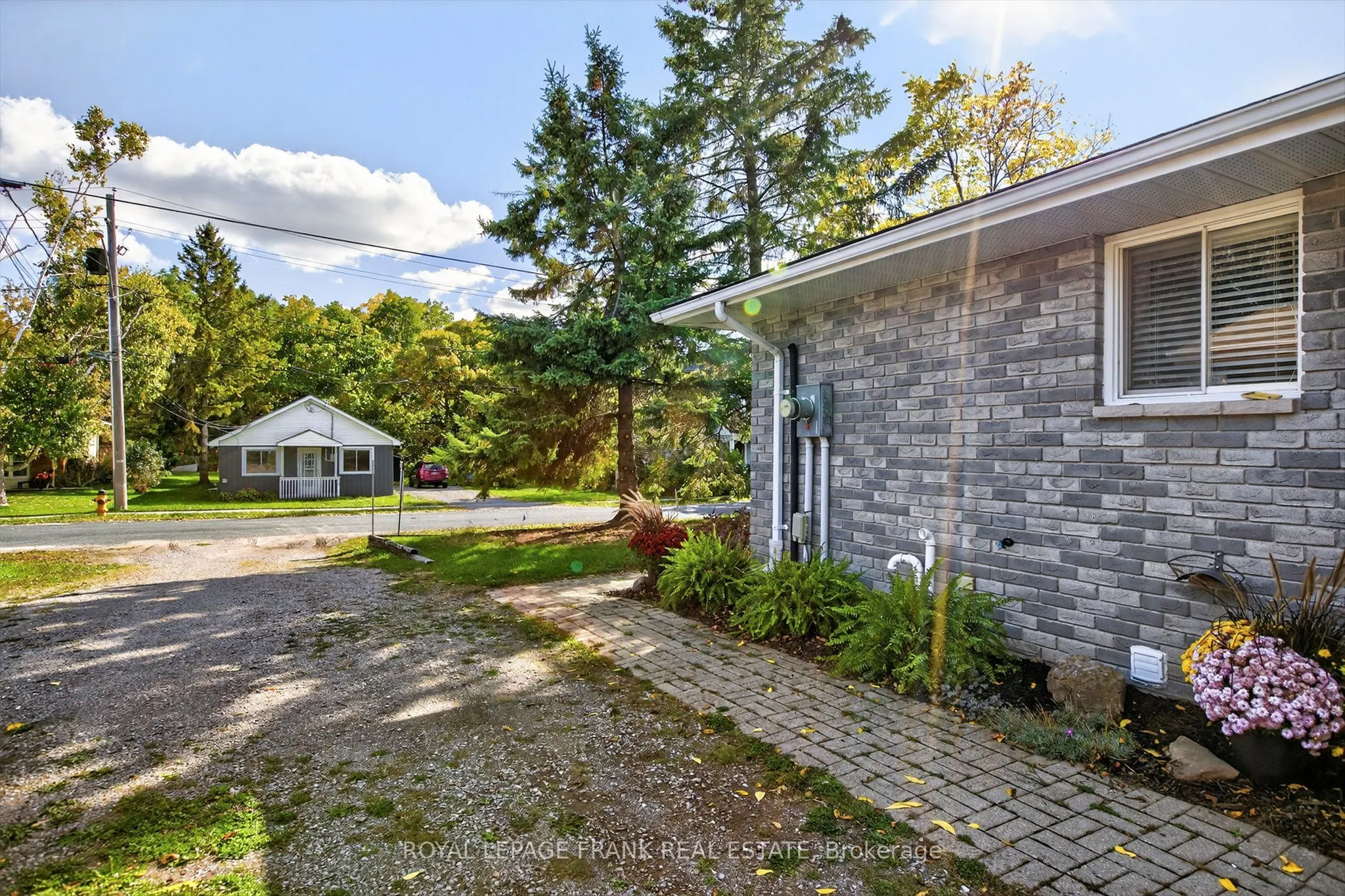 20 Colbourne St Street