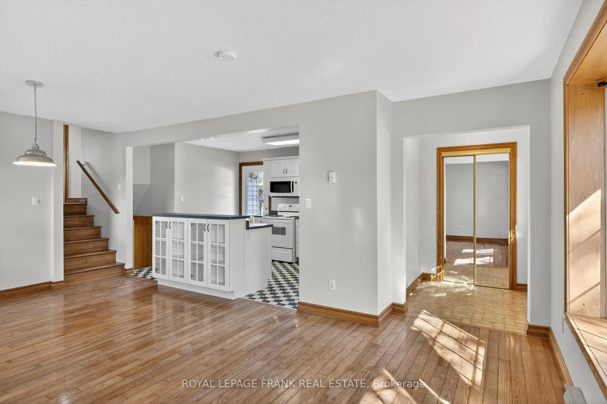 20 Colbourne St Street