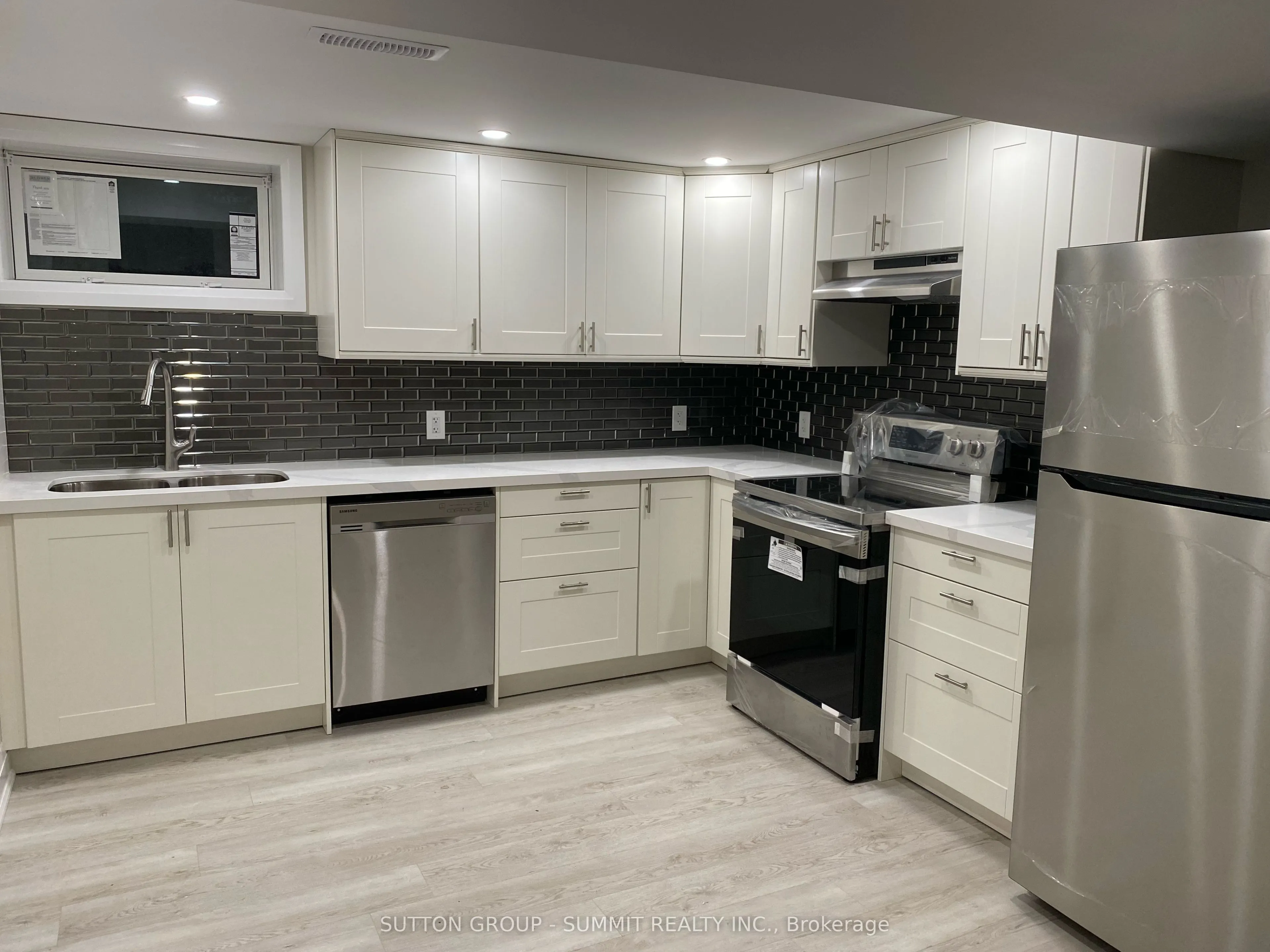 160 Macassa Avenue, #Basement