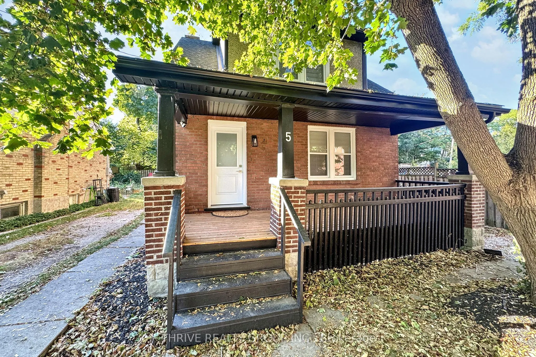 5 Beechwood Place
