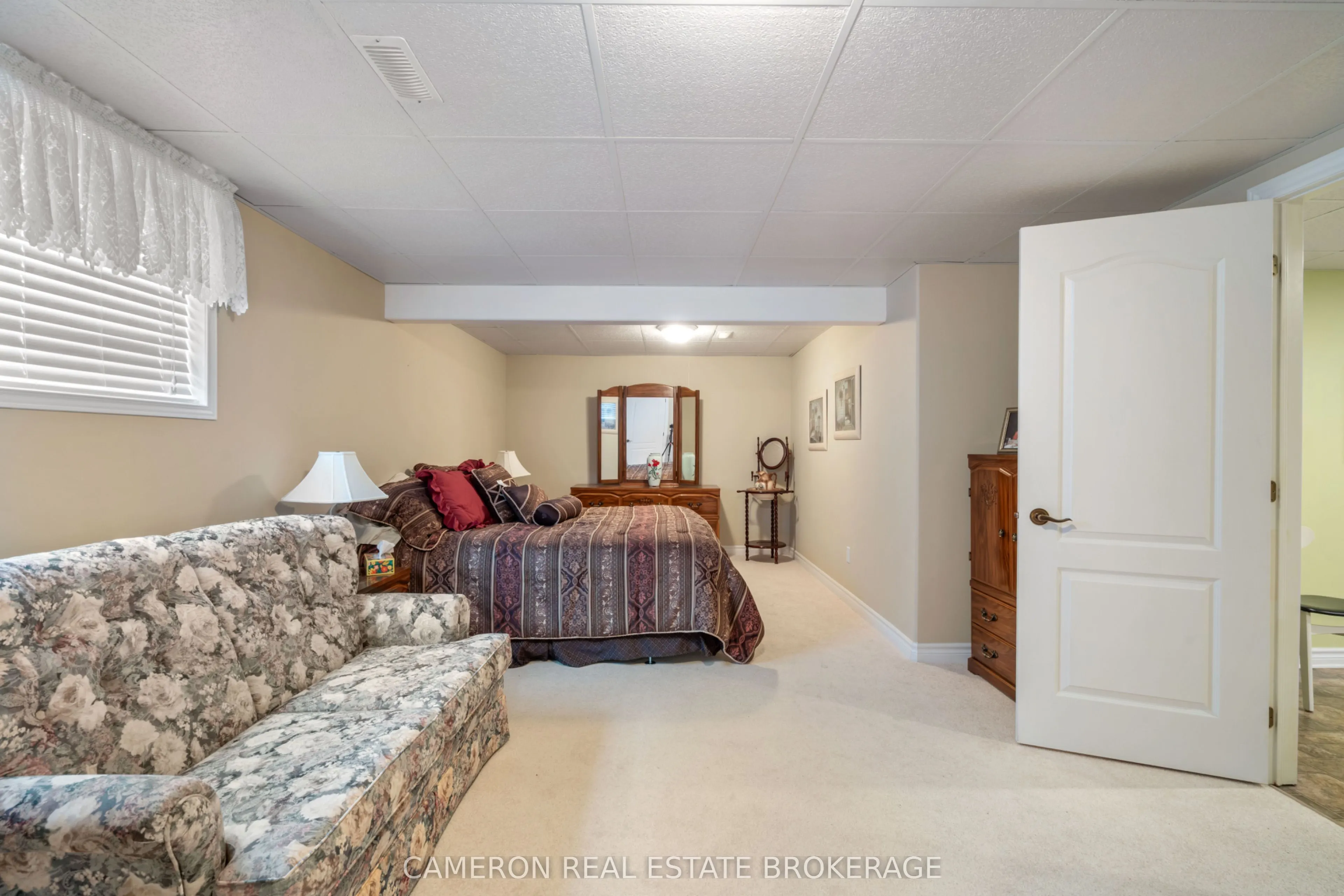 18105 Farlinger Drive