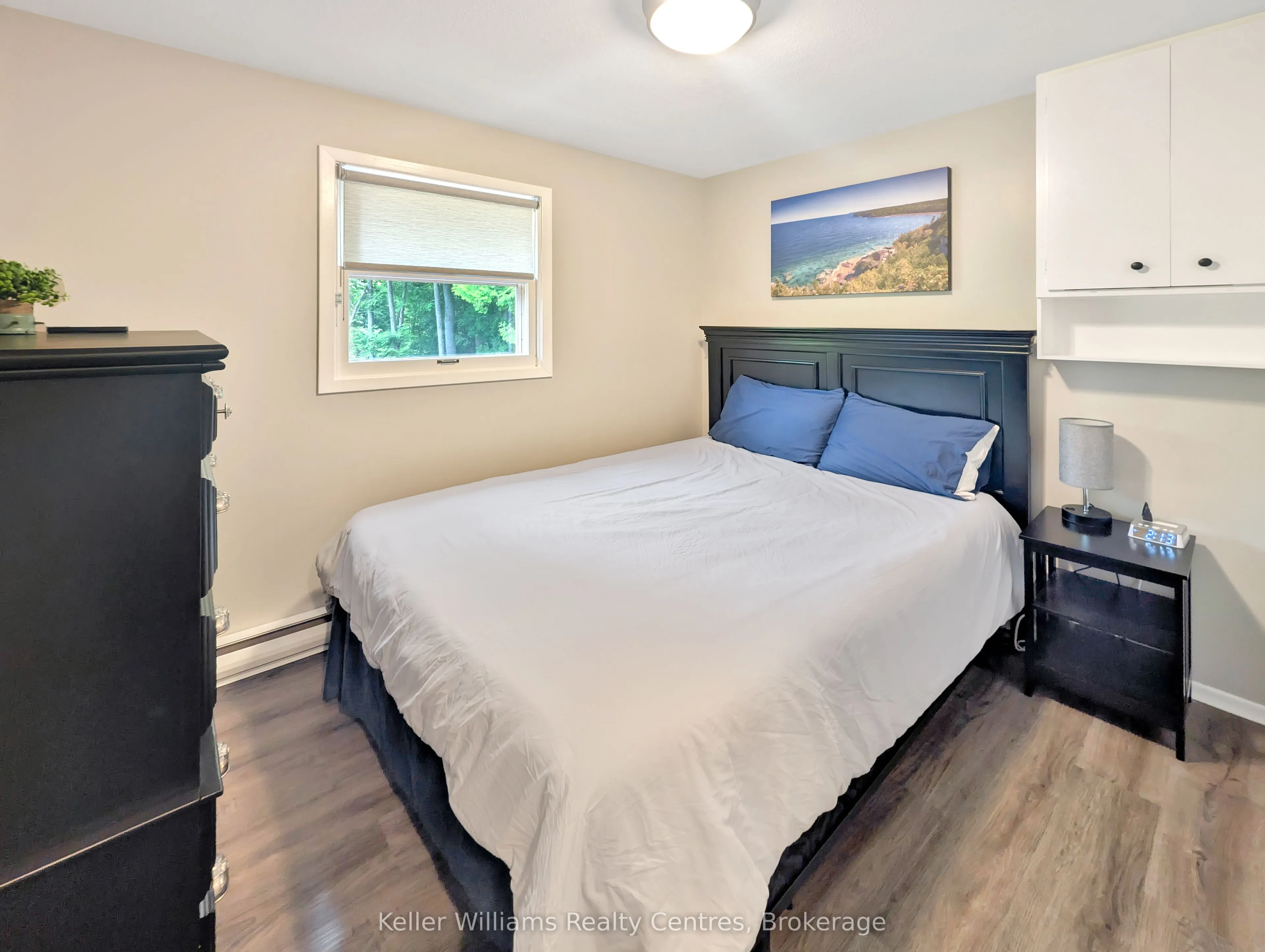 12 Pierce Street S