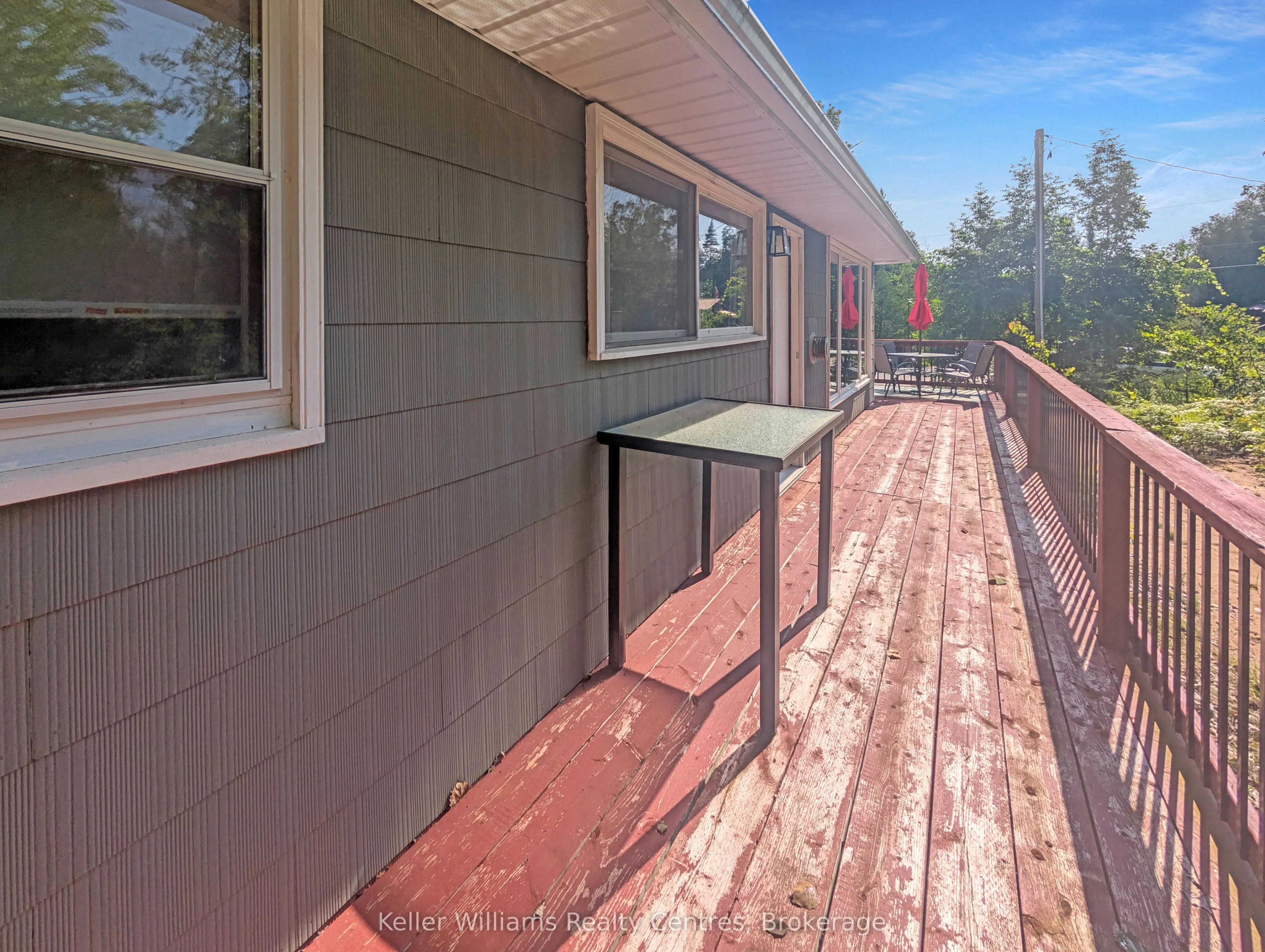 12 Pierce Street S