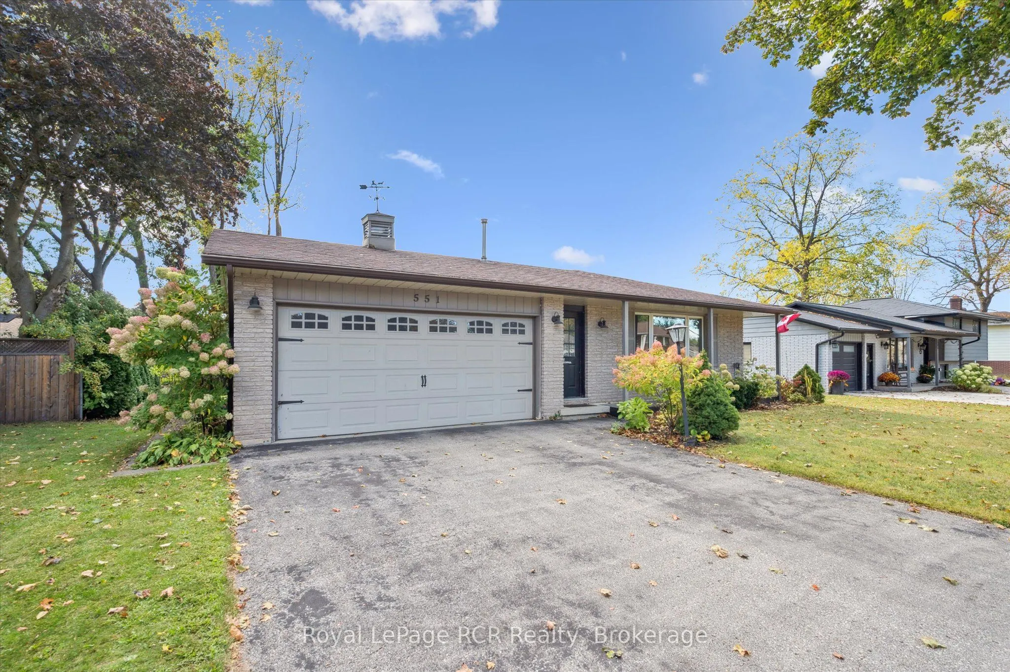 551 Oakview Crescent