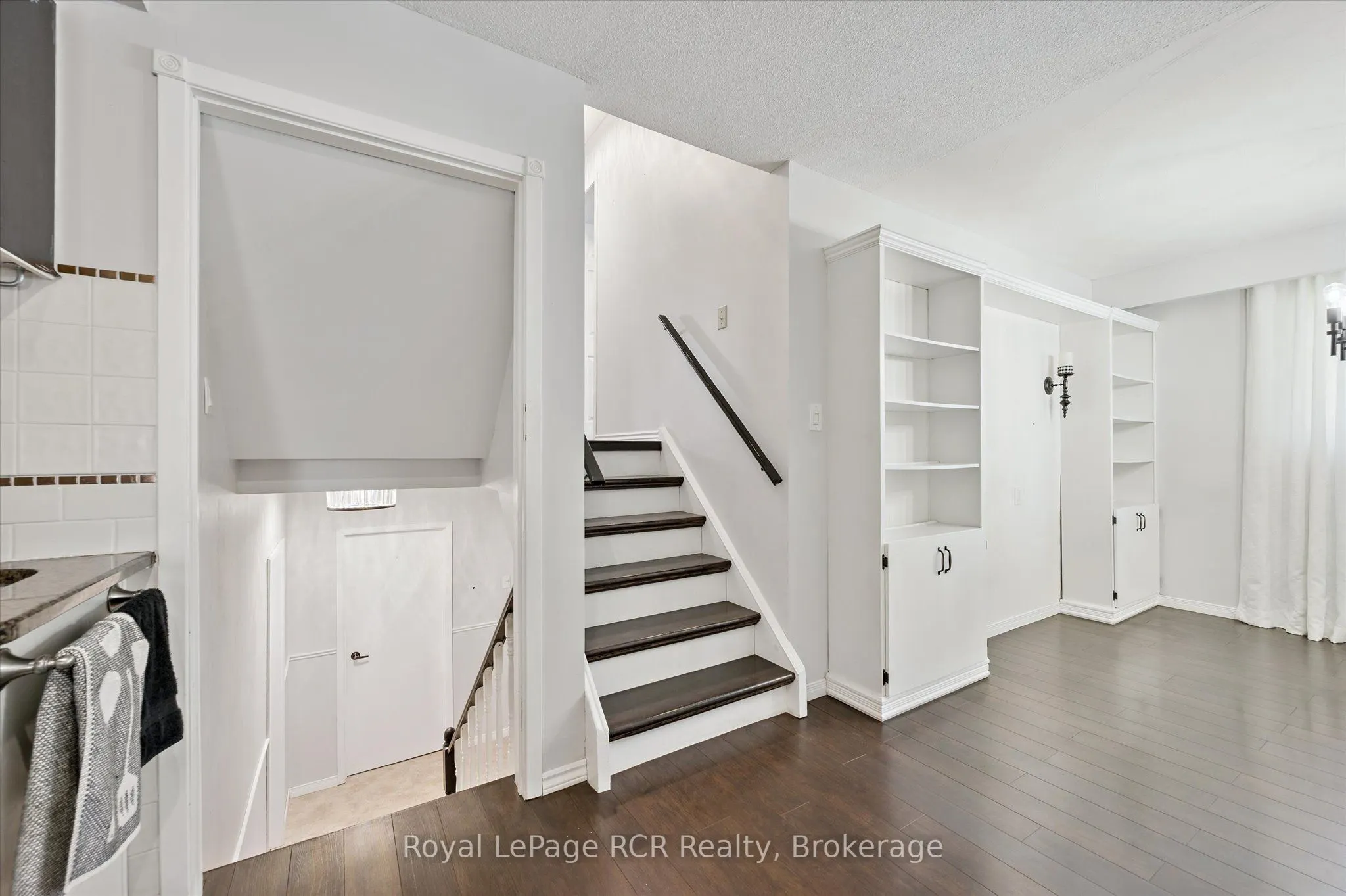 551 Oakview Crescent