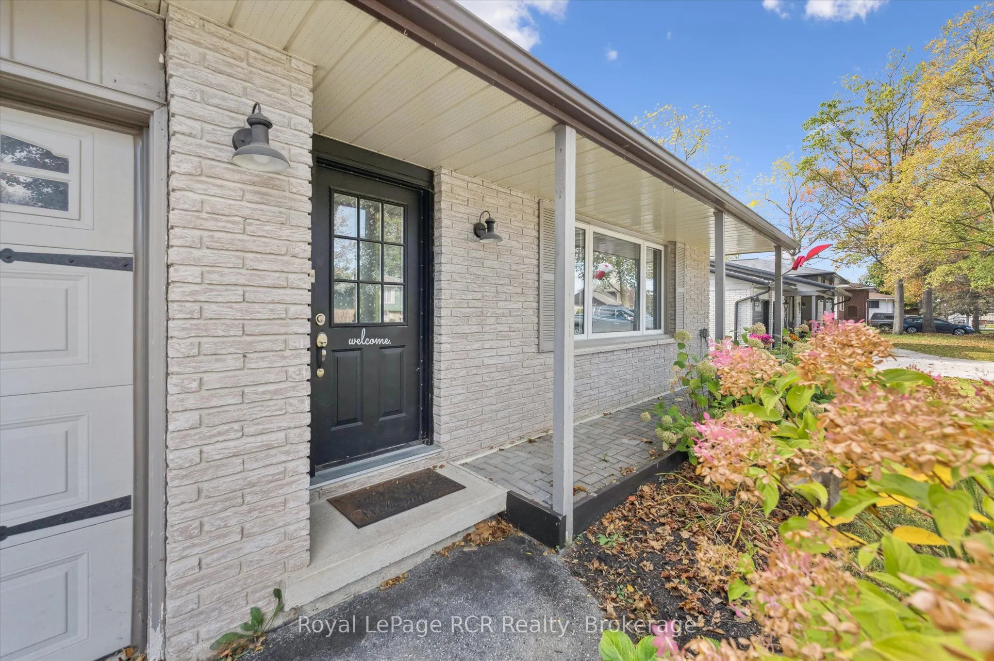551 Oakview Crescent