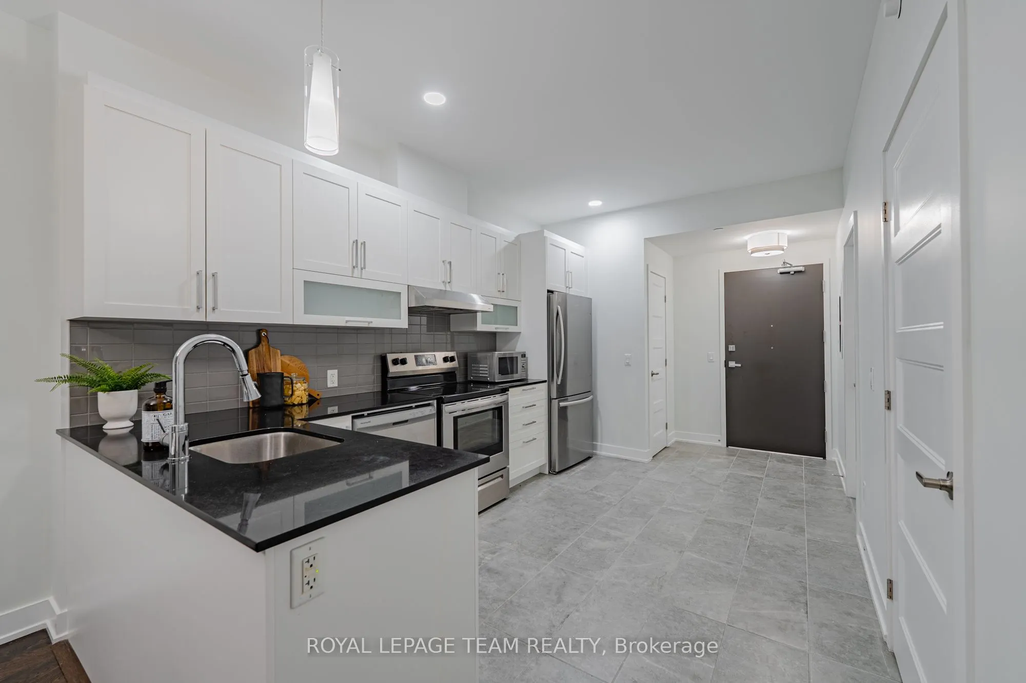 200 Inlet Private, #1106