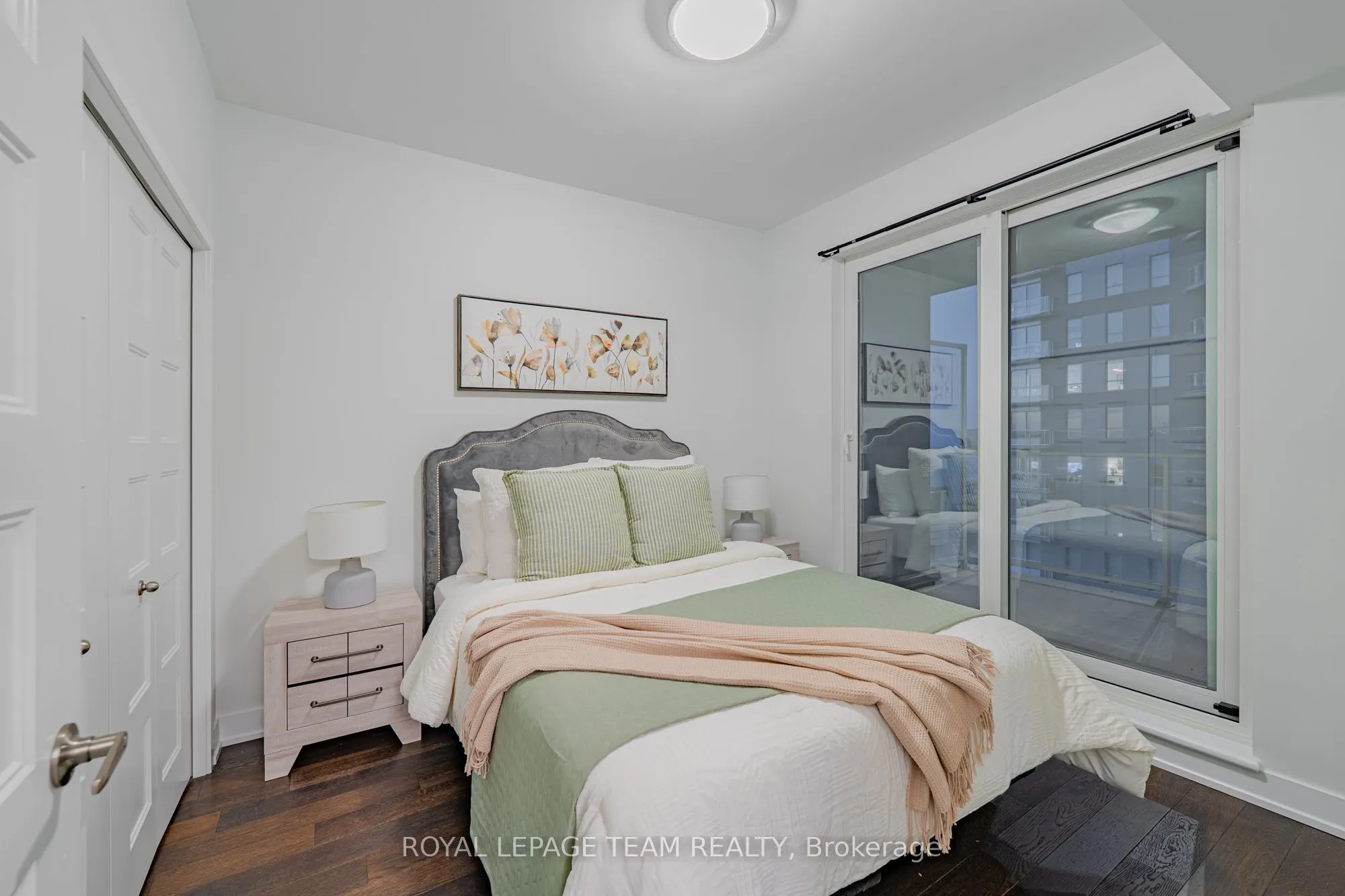 200 Inlet Private, #1106