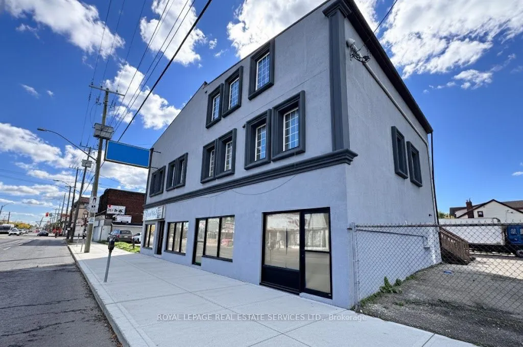 1068 Barton Street E