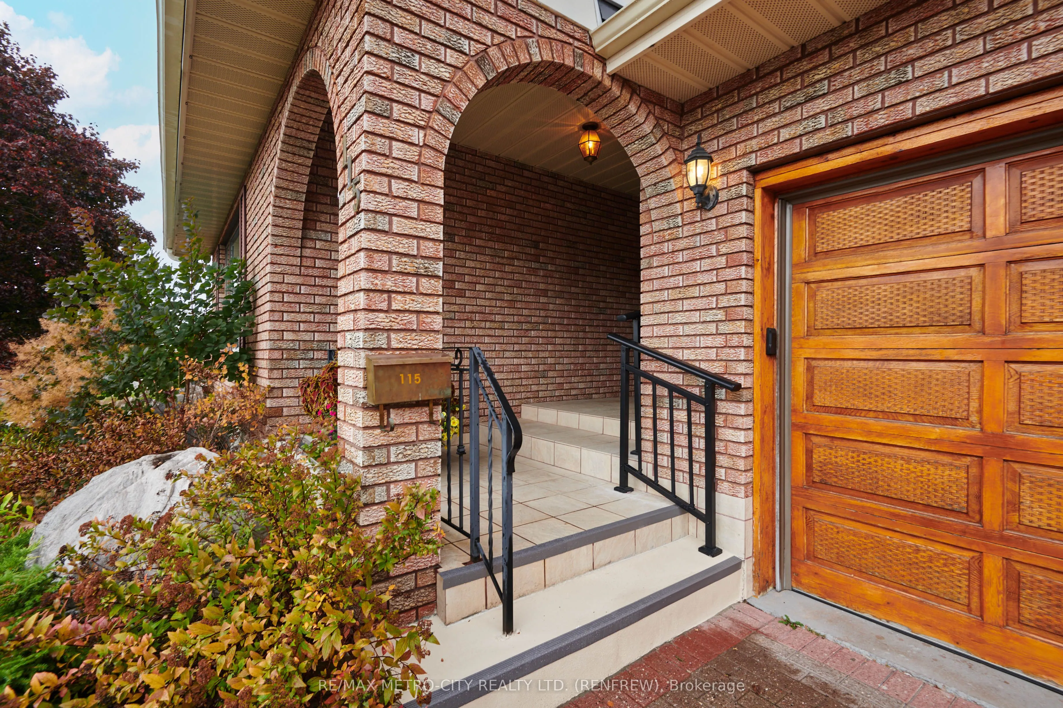 115 Ivy Avenue
