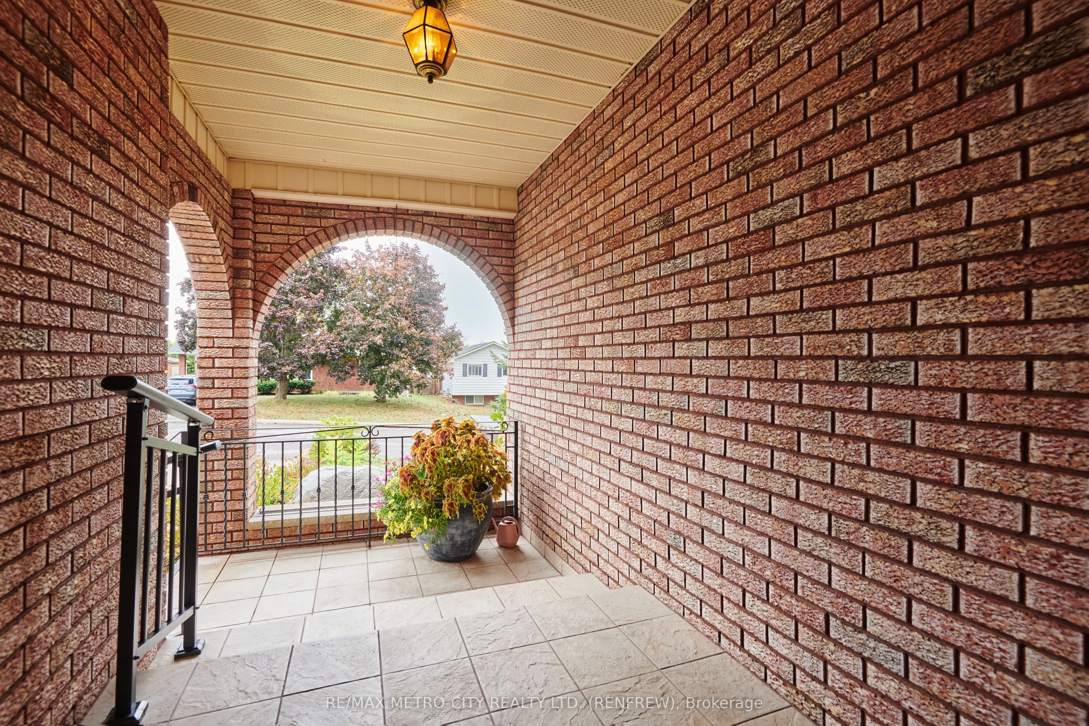 115 Ivy Avenue
