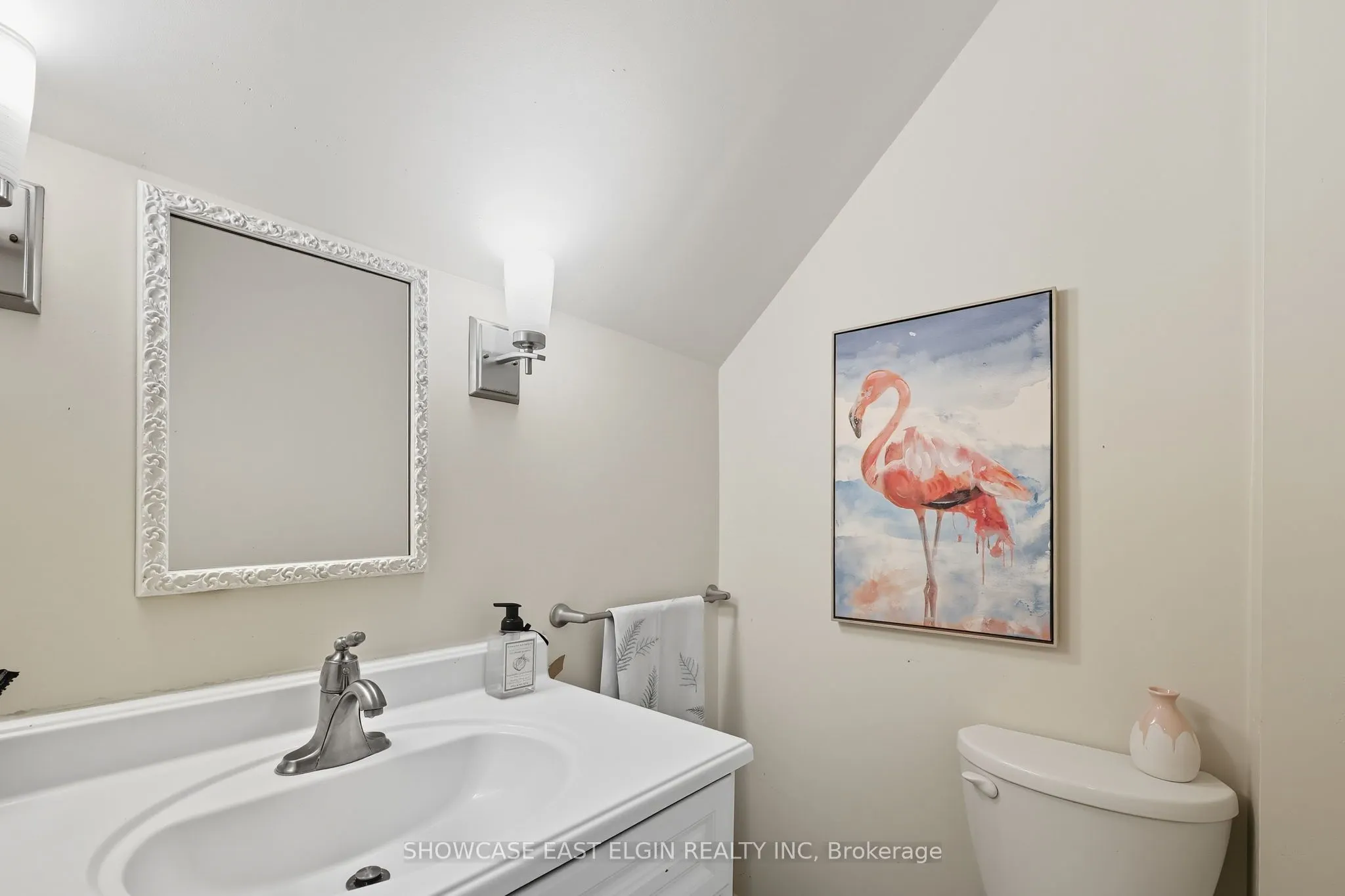 354 Talbot Street W