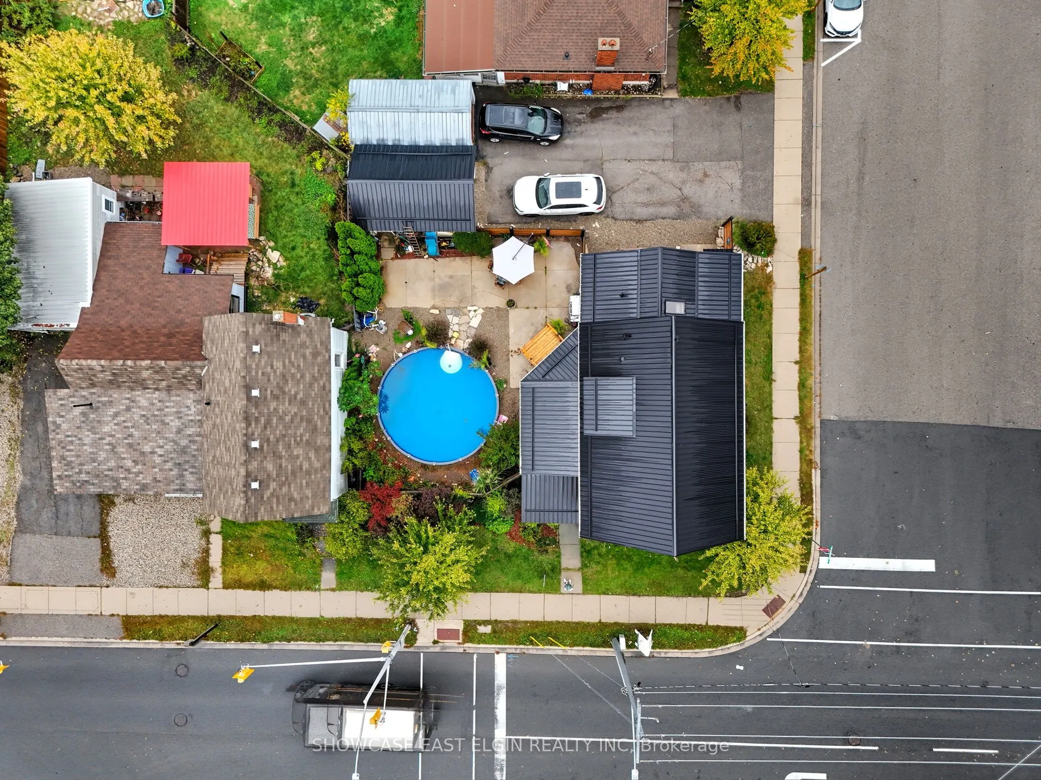354 Talbot Street W